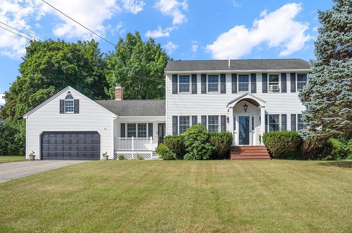10 Gordon Ave, Pelham, NH 03076