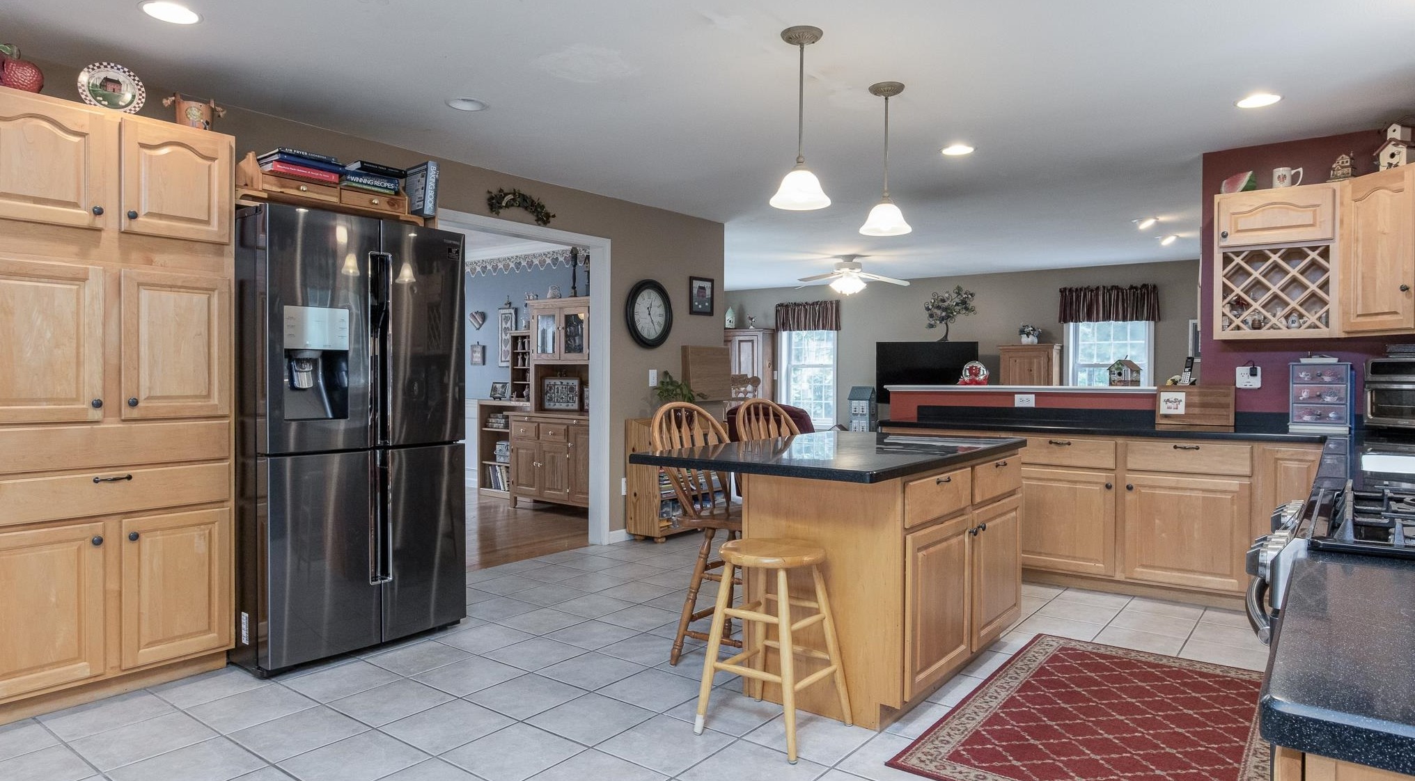 5 Hamilton Ln, Salem, NH 03079