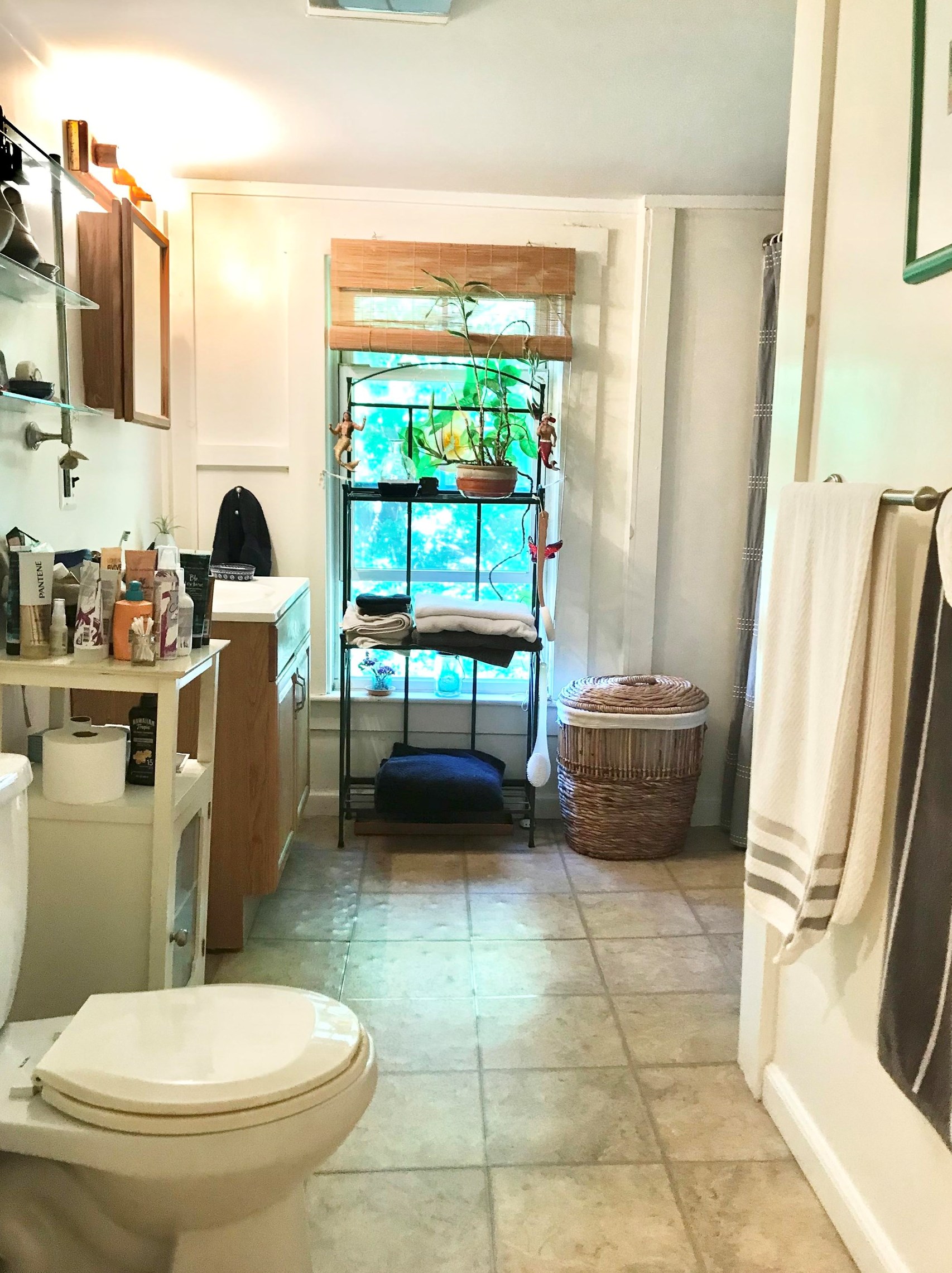 408 Candia Rd, Manchester NH 03109-5703 exterior