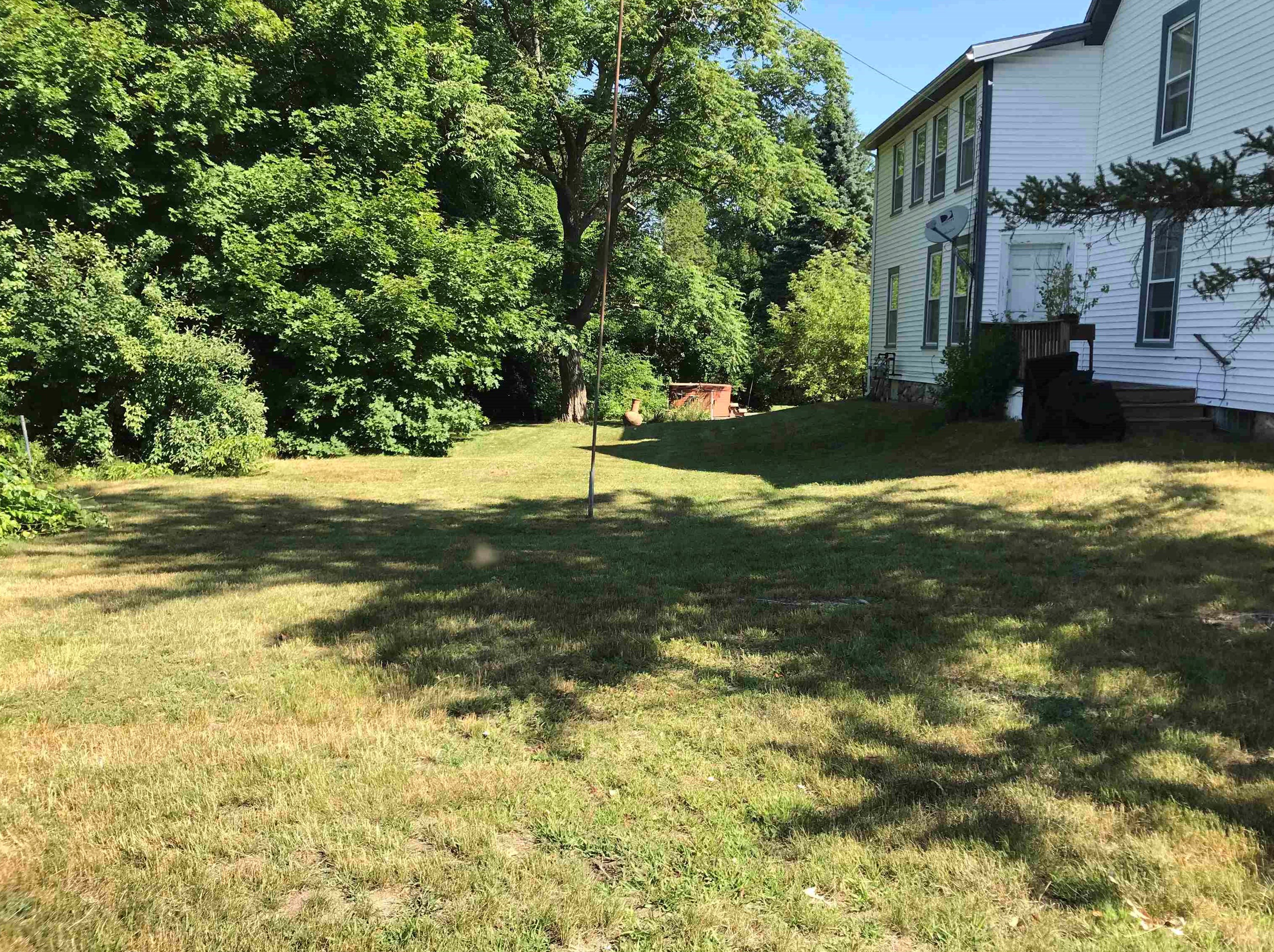 408 Candia Rd, Manchester NH 03109-5703 exterior