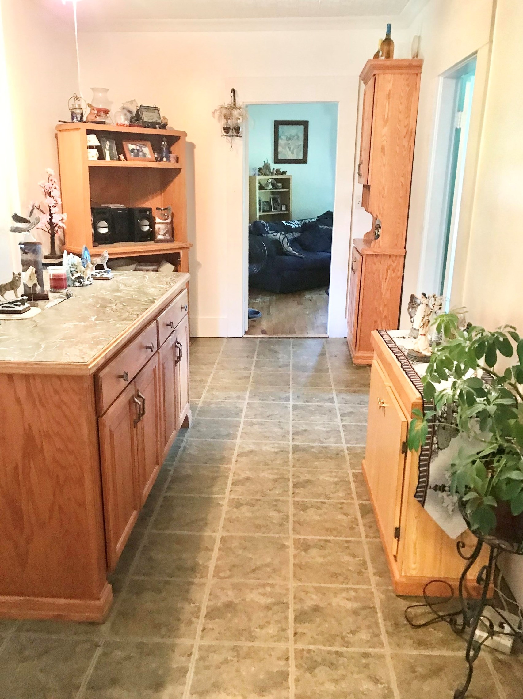 408 Candia Rd, Manchester NH 03109-5703 exterior