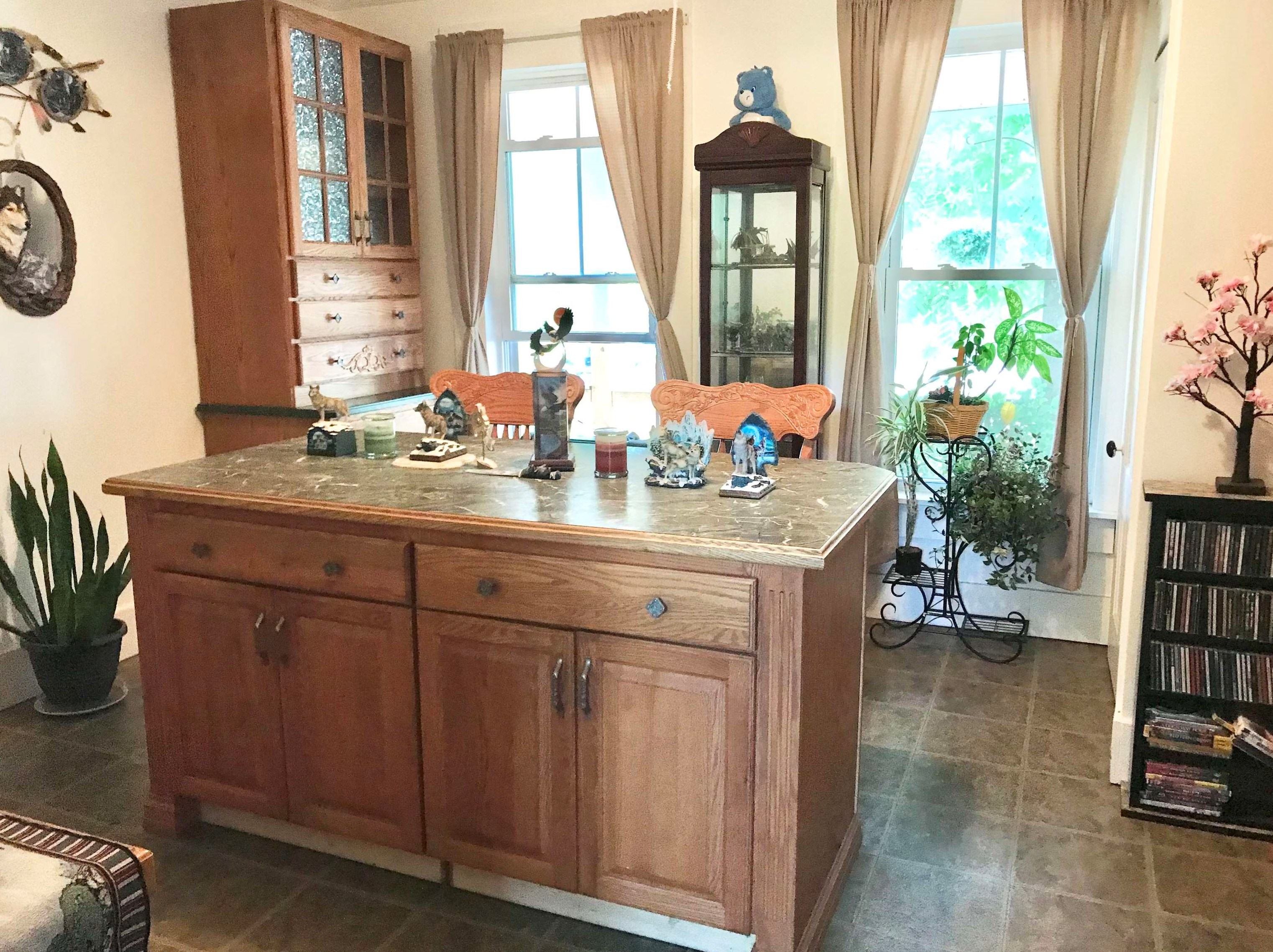 408 Candia Rd, Manchester NH 03109-5703 exterior