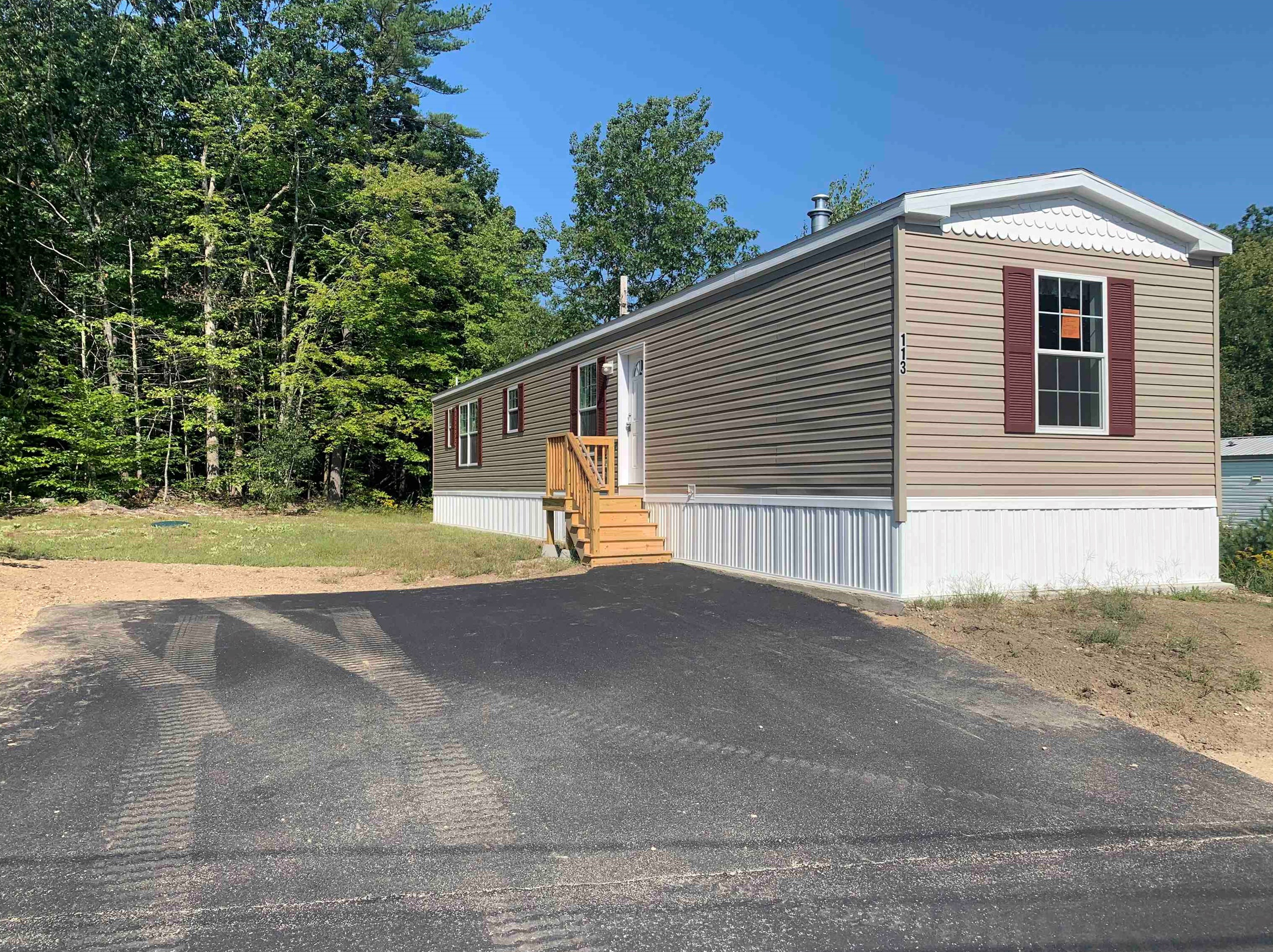 113 Pineland Park Rd, Milton, NH 03851
