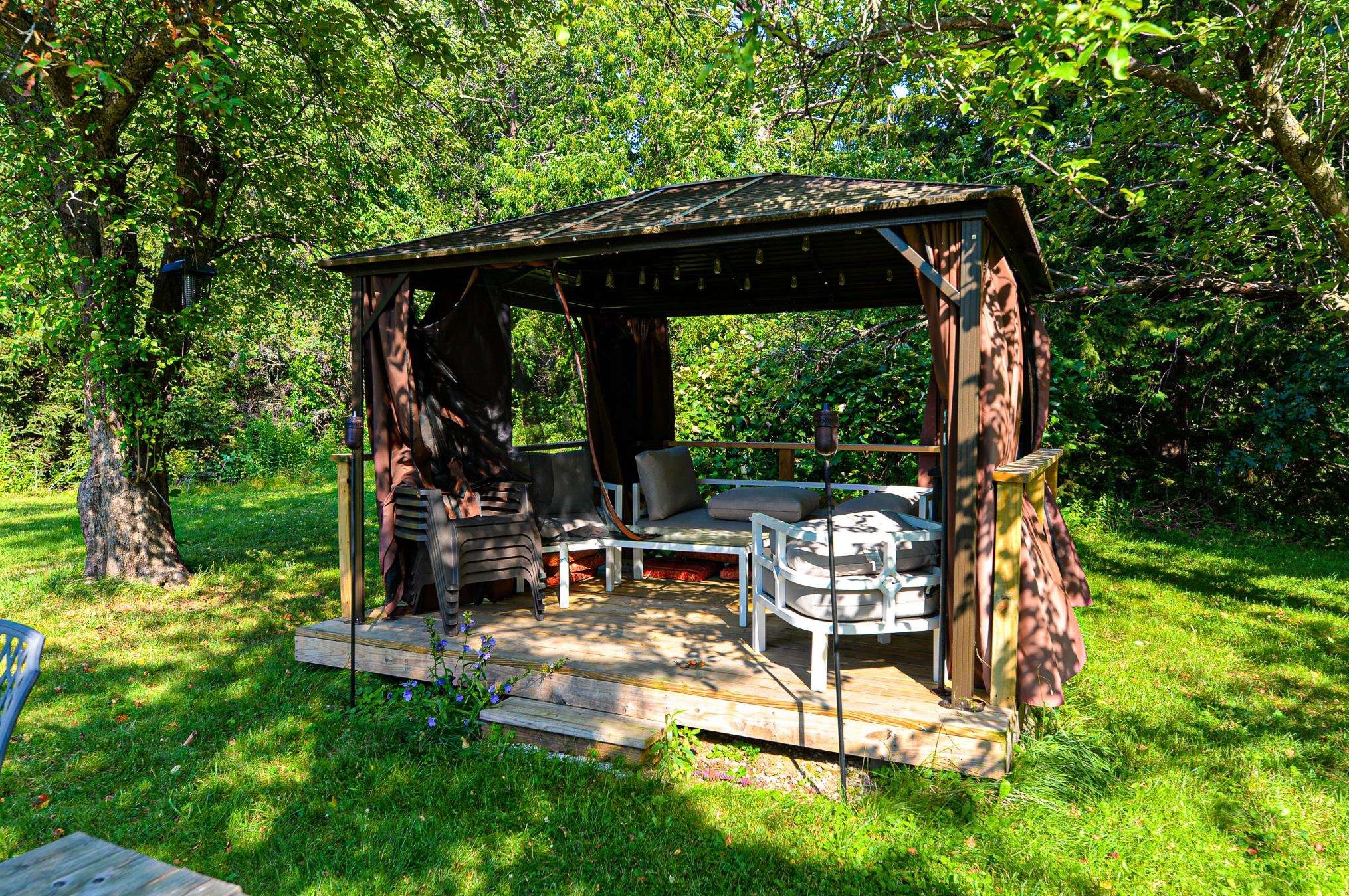 391 Portsmouth Ave, Greenland NH 03840-2223 exterior