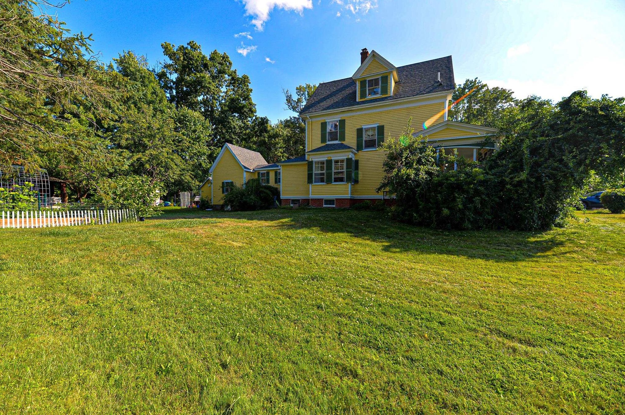 391 Portsmouth Ave, Greenland NH 03840-2223 exterior