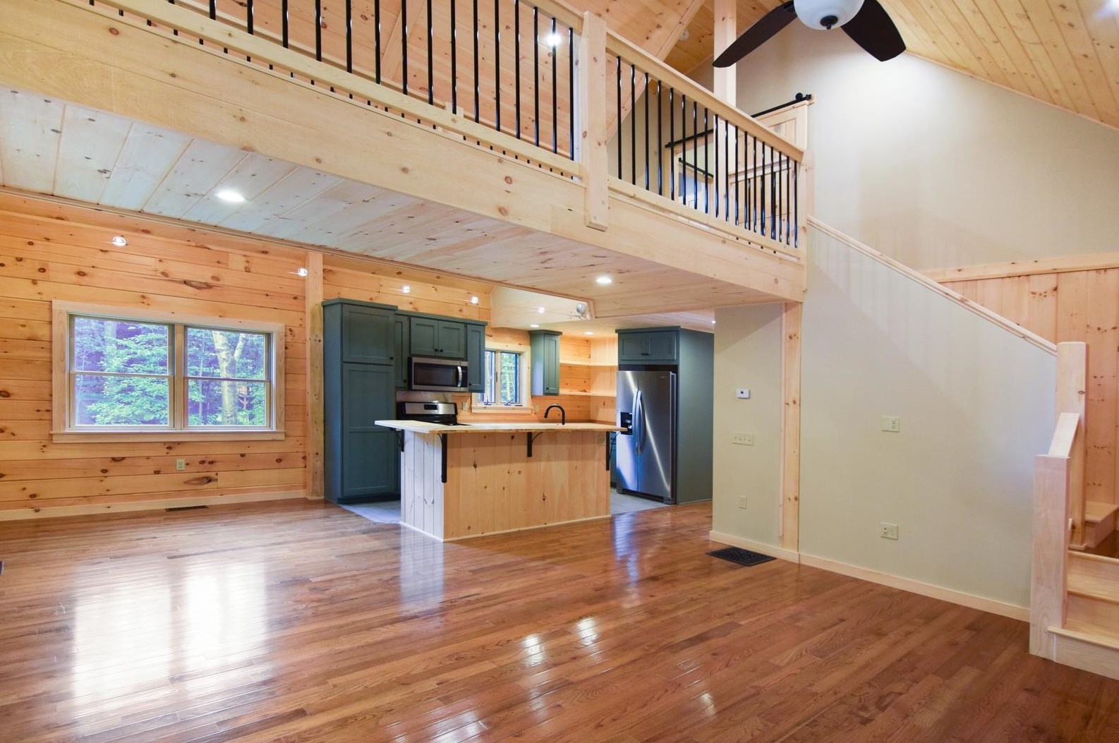 294 Lakeside Dr, Landaff, NH 03785-4116