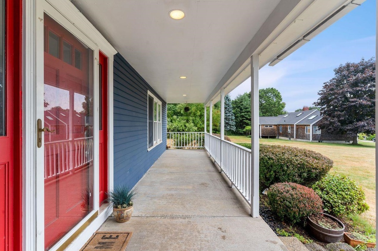 575 Peverly Hill Rd, Portsmouth, NH 03801