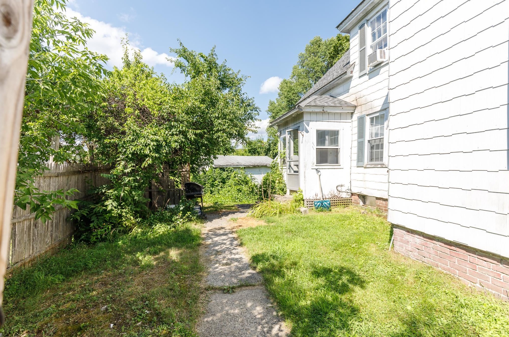12 Gardner St, Keene, NH 03431