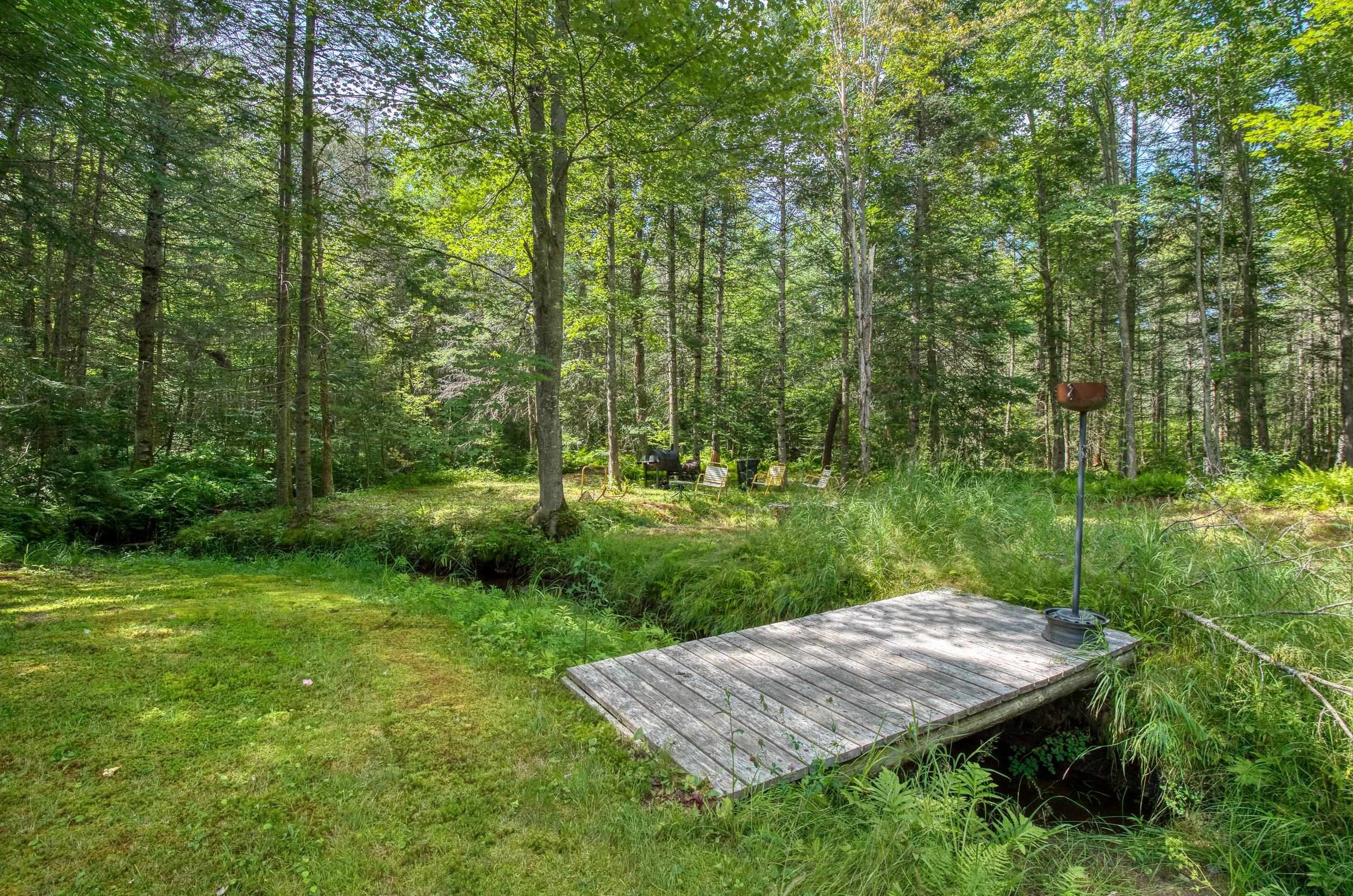 311 Lennon Rd, Carroll, NH 03598