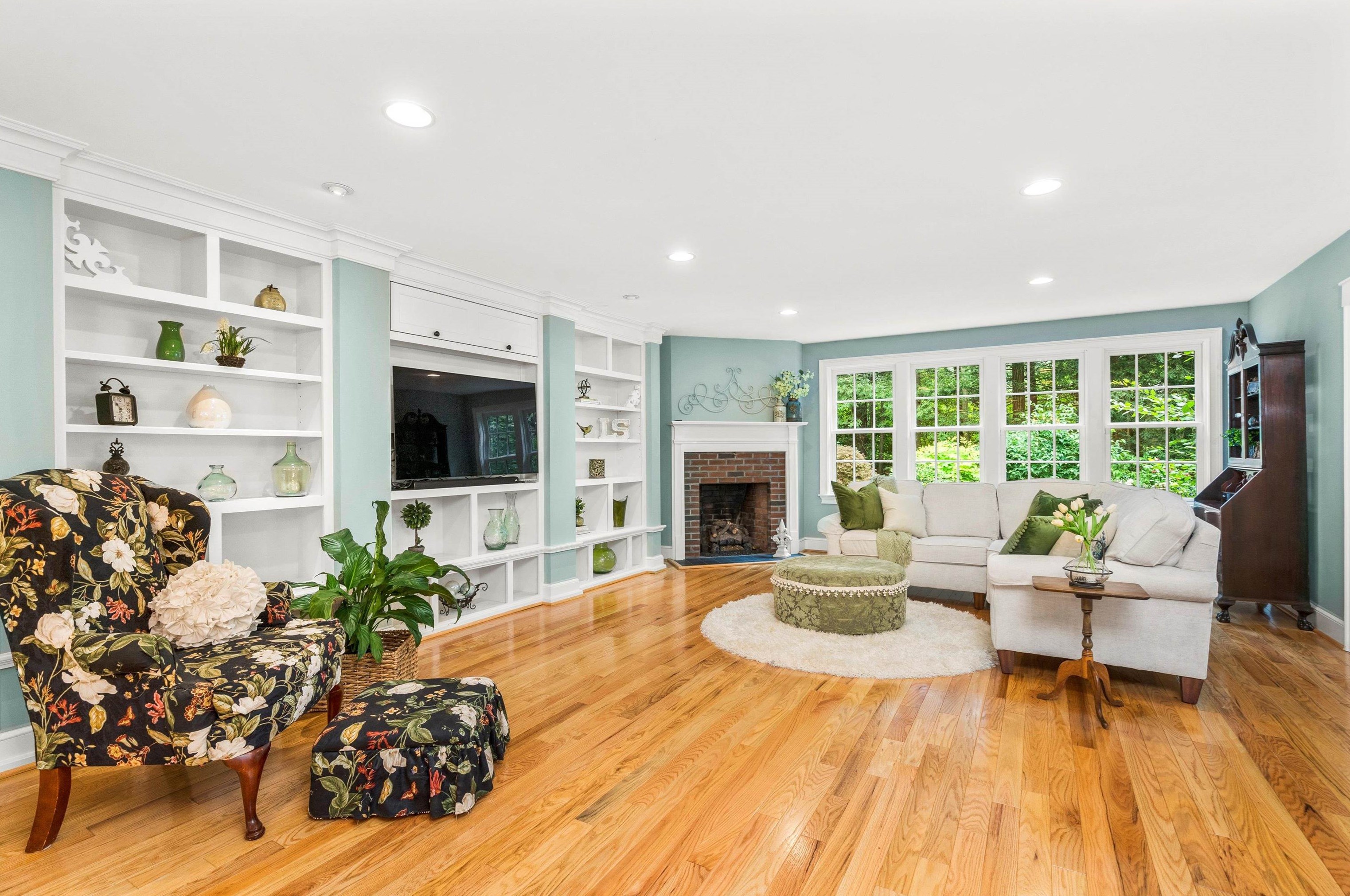 195 Heather St, Manchester NH 03104-2042 exterior