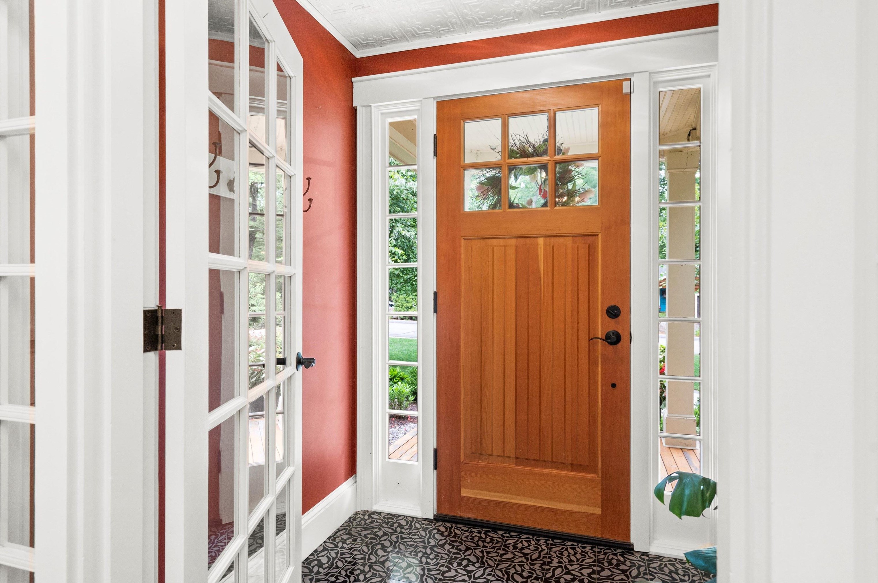 195 Heather St, Manchester NH 03104-2042 exterior