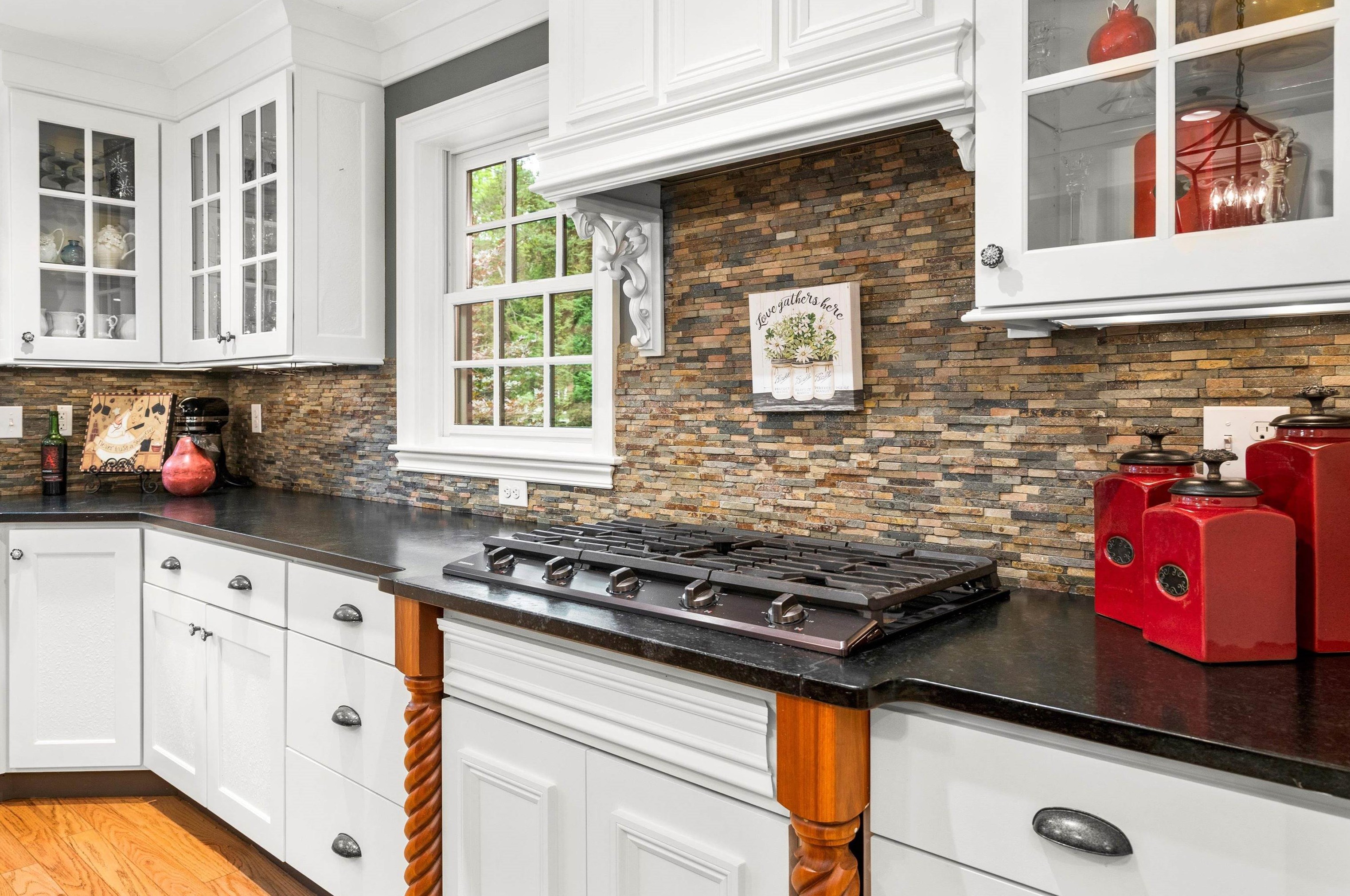 195 Heather St, Manchester NH 03104-2042 exterior