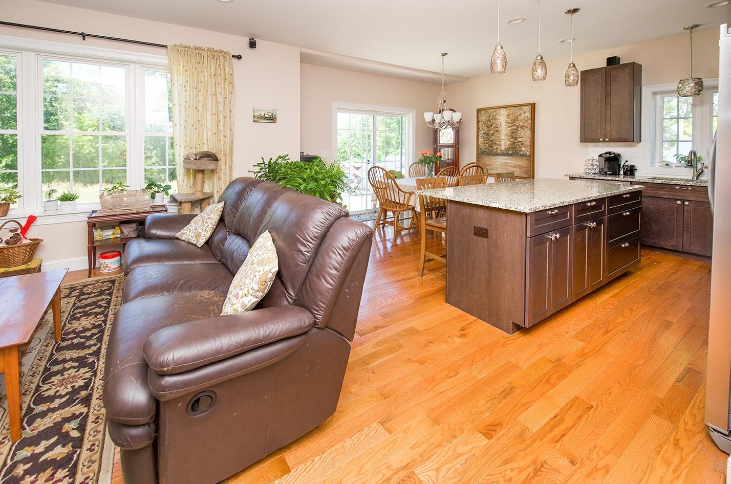 2 Beech Street Ext, Newmarket NH 03857-1502 exterior