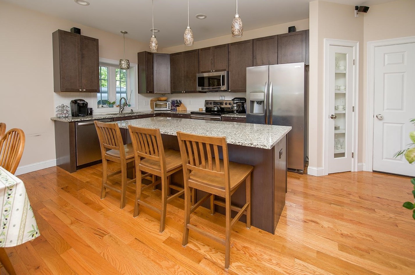 2 Beech Street Ext, Newmarket NH 03857-1502 exterior