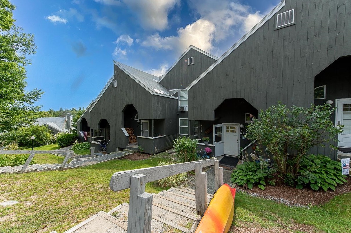 140 Davis Rd #a3, Bridgewater, NH 03264
