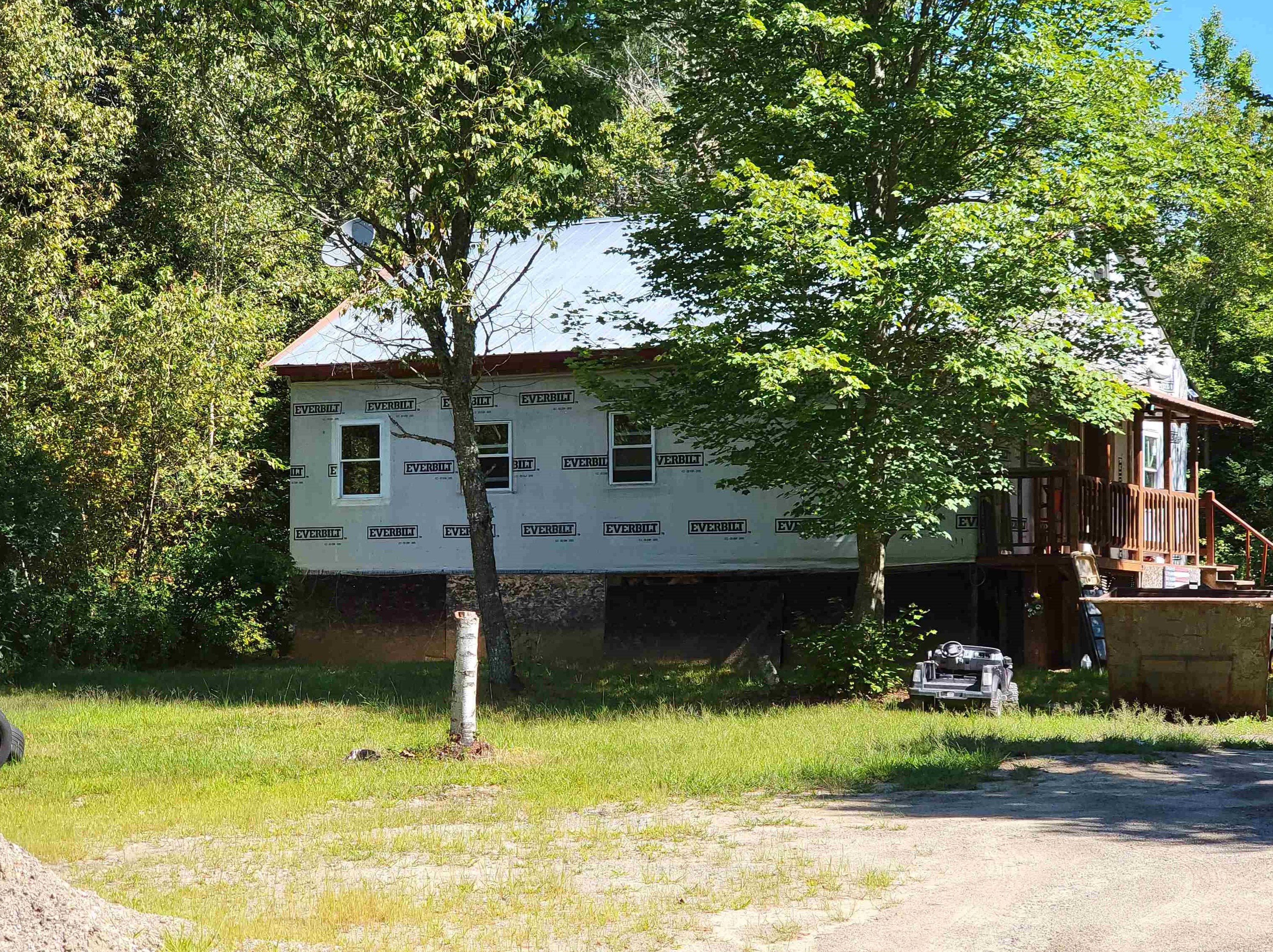 273 Whitefield Rd, Carroll, NH 03598