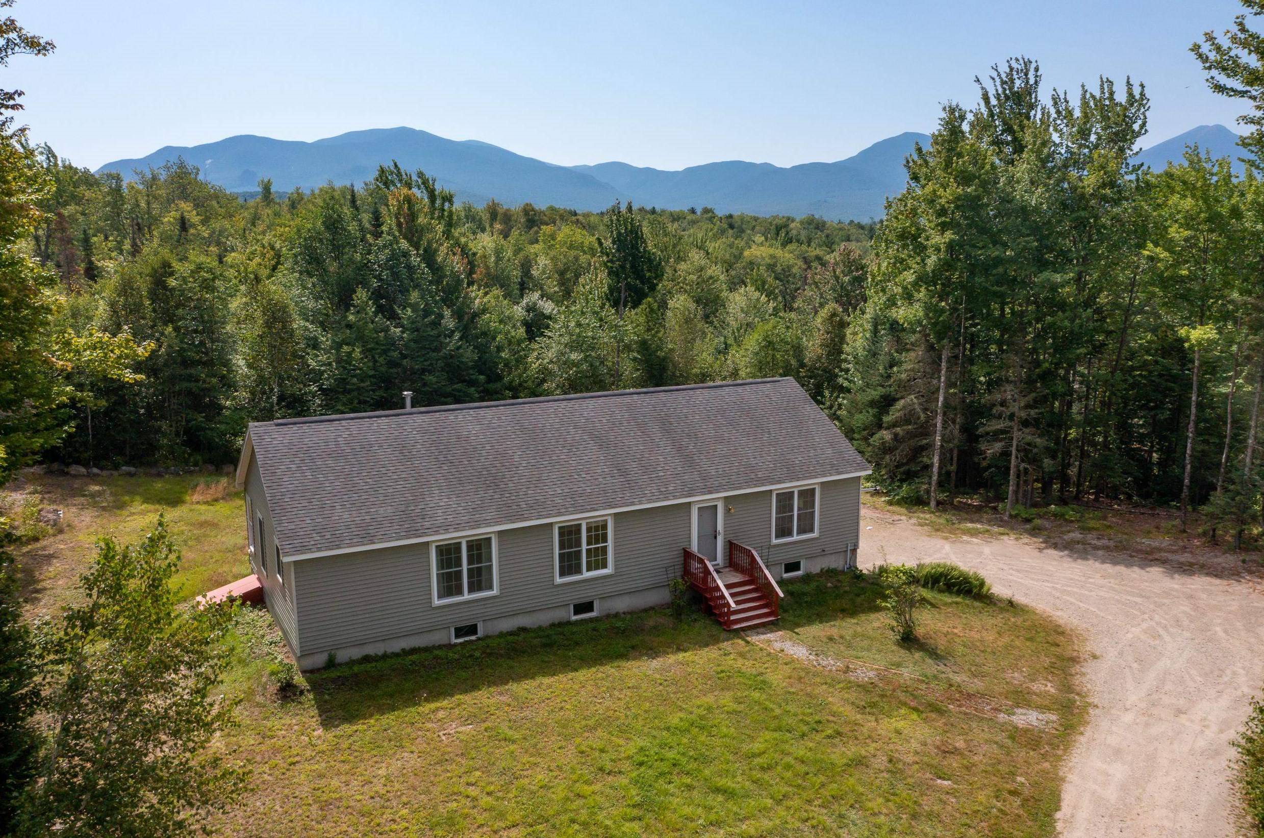 140 Beech Hill Rd, Bethlehem, NH 03574-4238
