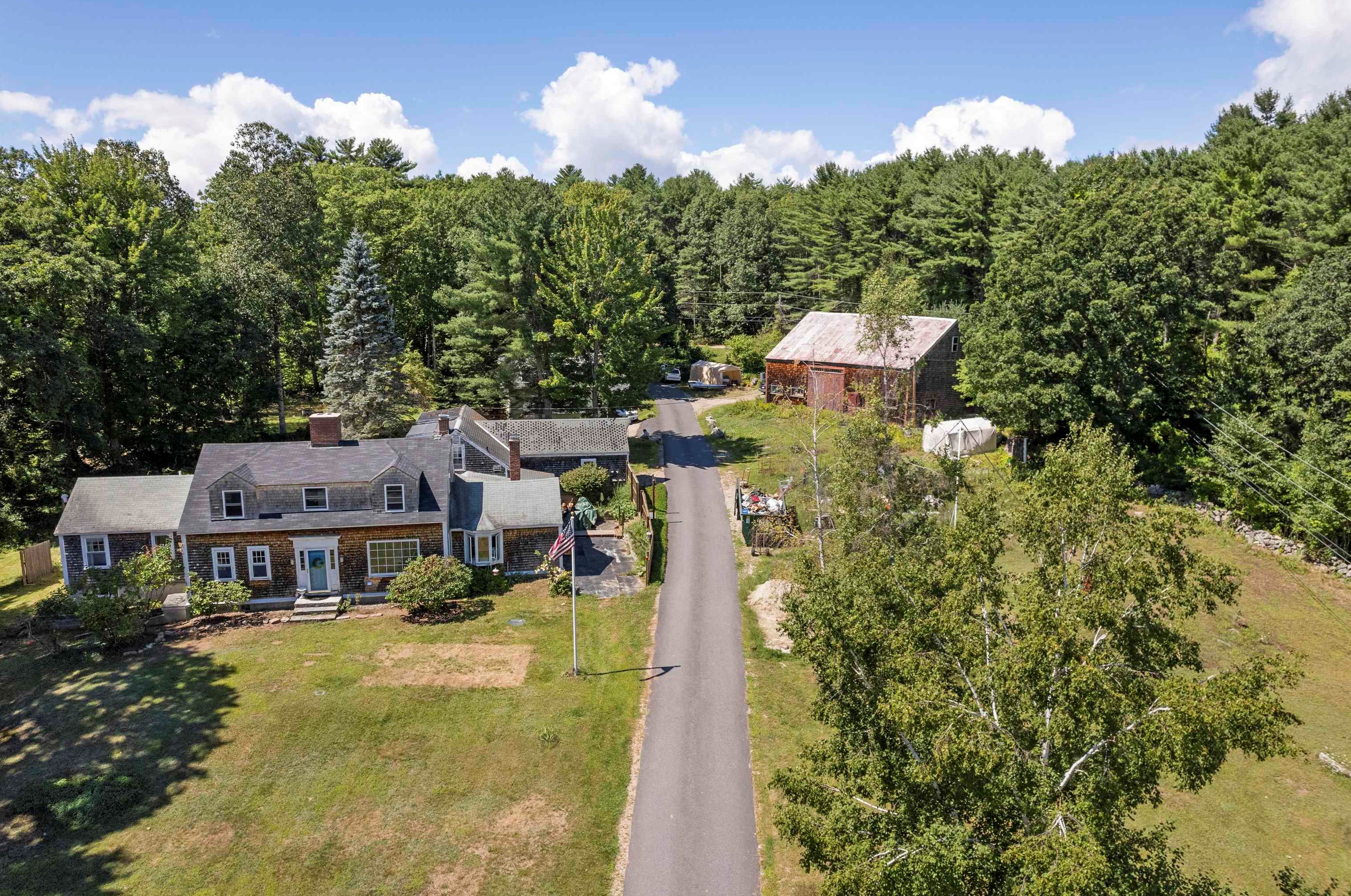 106 Governor Wentworth Hwy, Tuftonboro, NH 03853