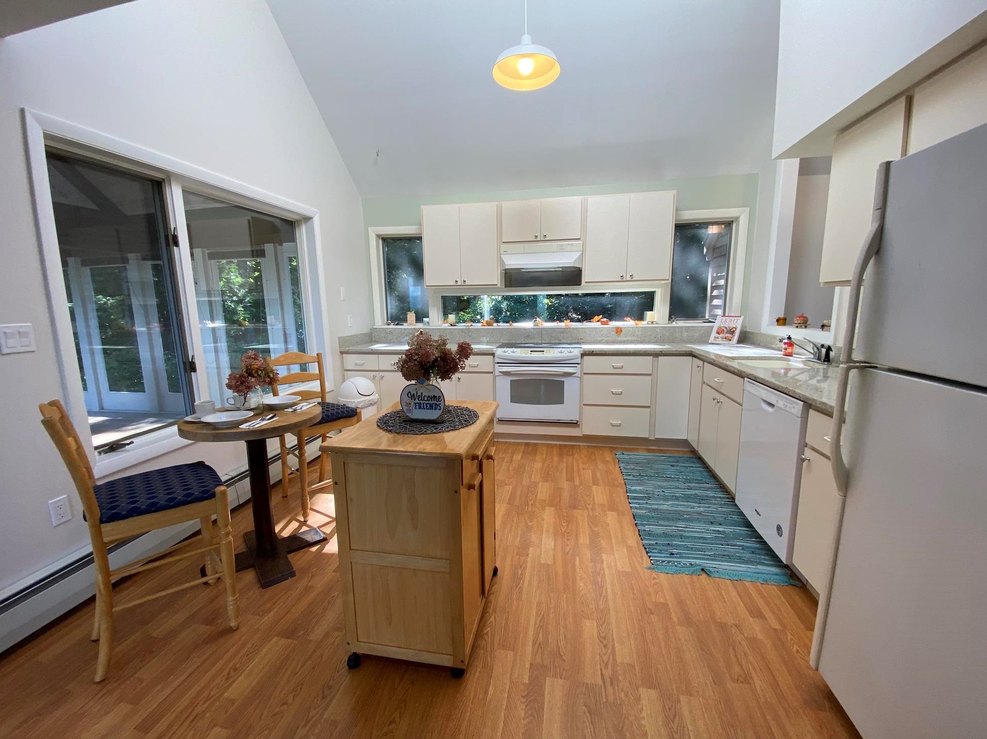 94 Oak Ridge Rd, Bridgewater NH  03264-1304 exterior