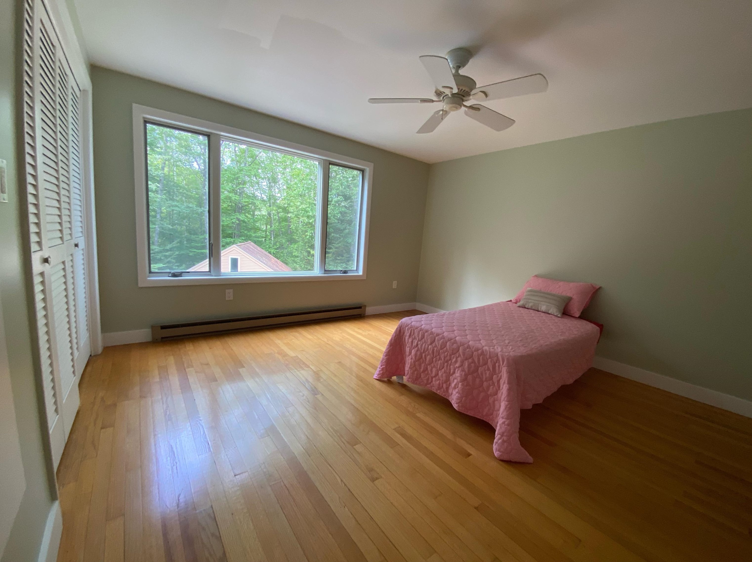 94 Oak Ridge Rd, Bridgewater NH  03264-1304 exterior