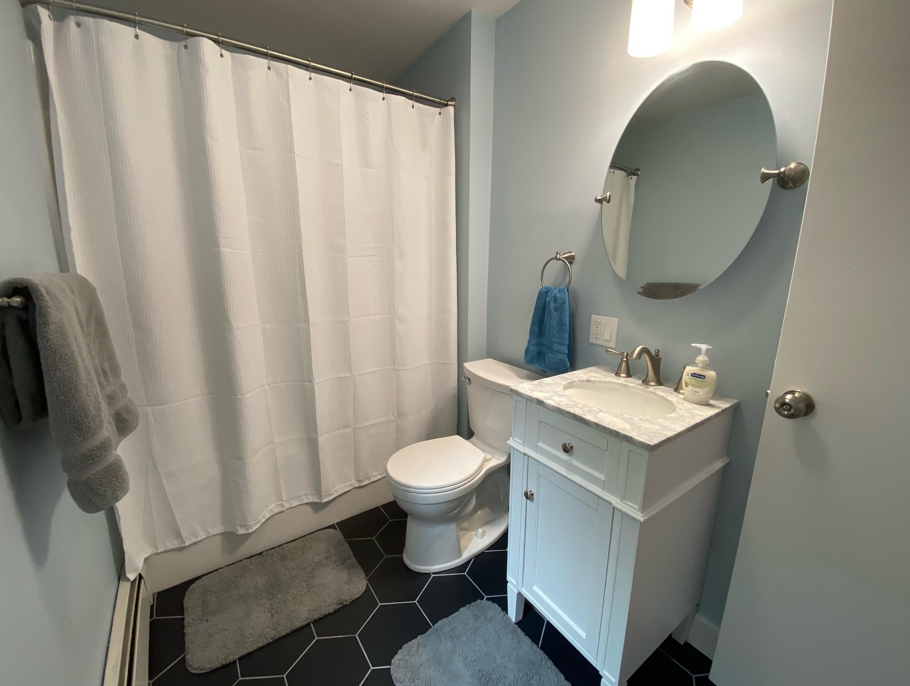 94 Oak Ridge Rd, Bridgewater NH  03264-1304 exterior