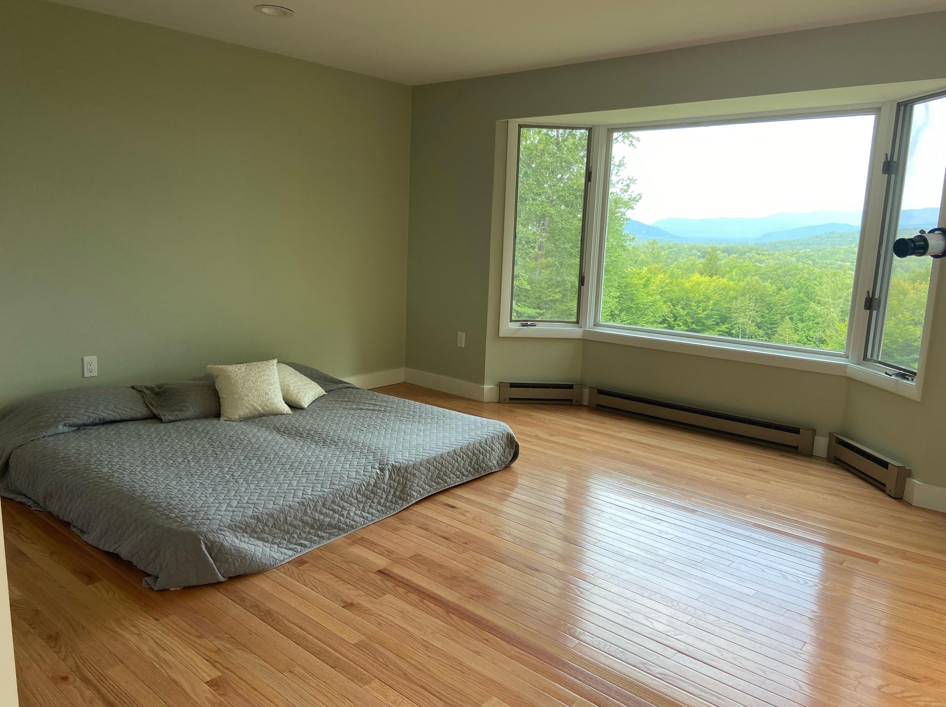 94 Oak Ridge Rd, Bridgewater NH  03264-1304 exterior