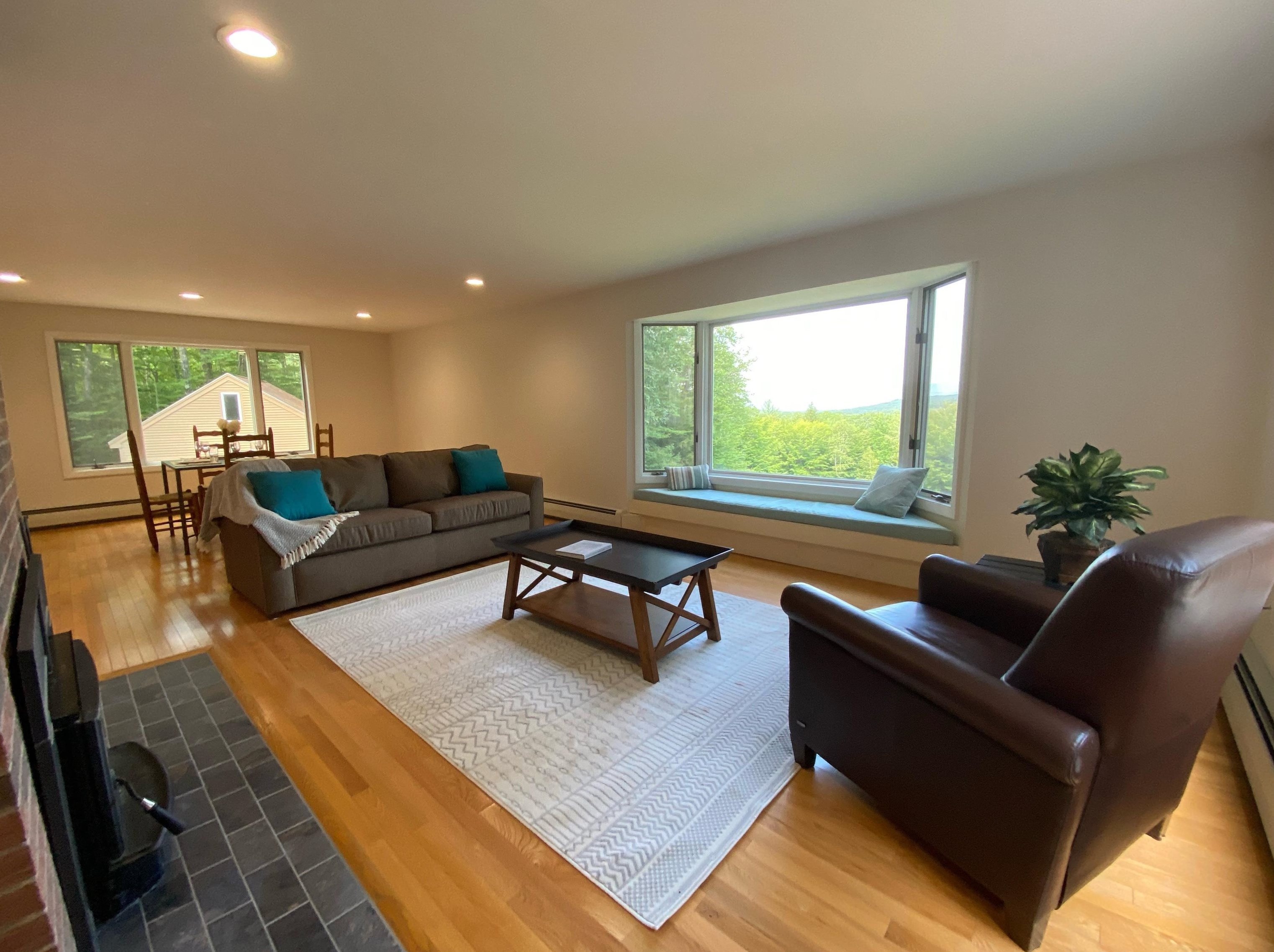 94 Oak Ridge Rd, Bridgewater NH  03264-1304 exterior