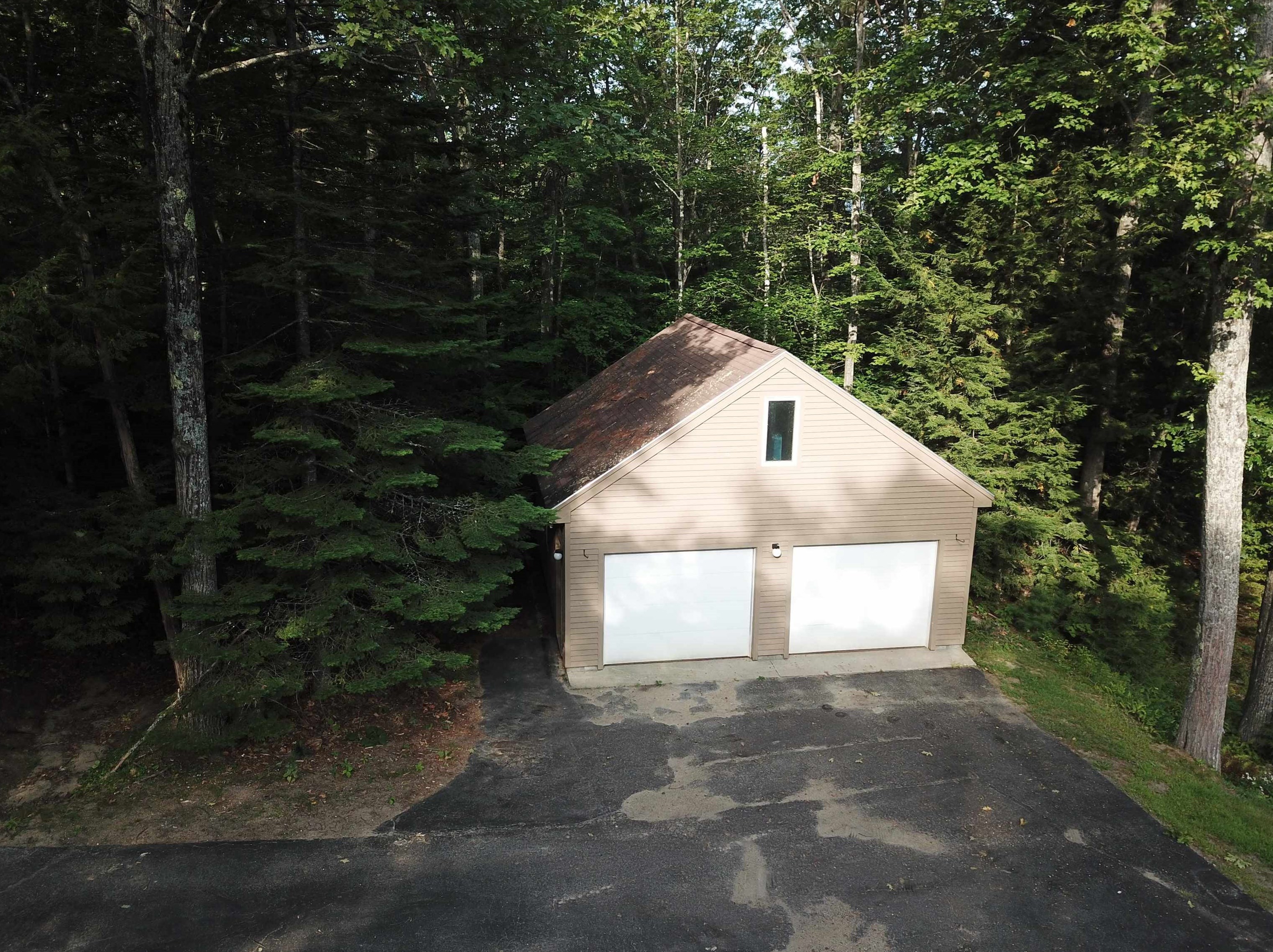 94 Oak Ridge Rd, Bridgewater NH  03264-1304 exterior