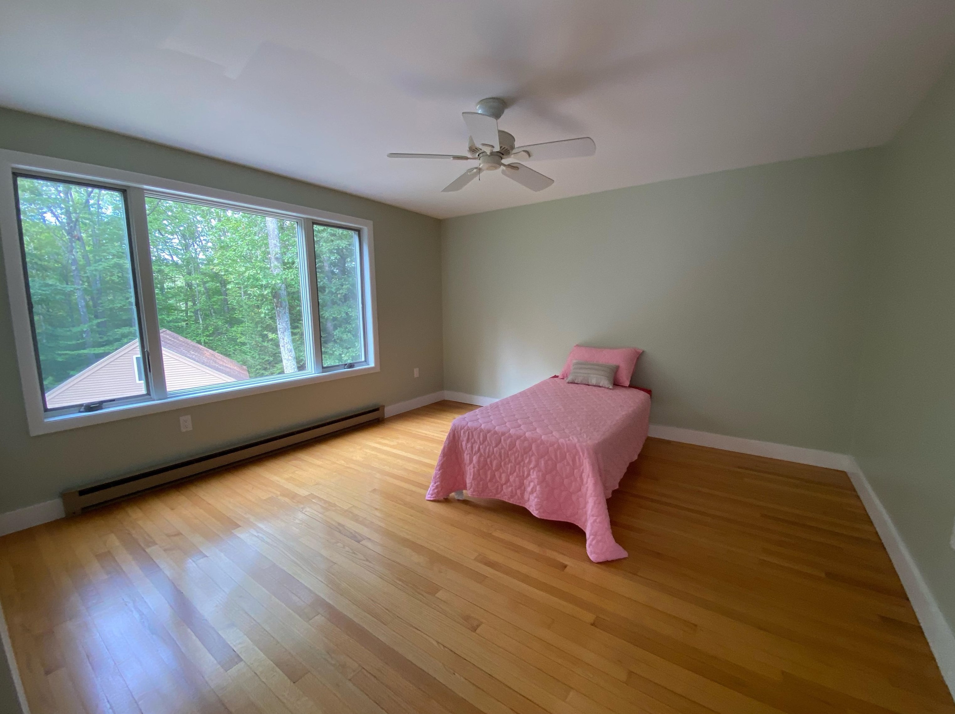 94 Oak Ridge Rd, Bridgewater NH  03264-1304 exterior