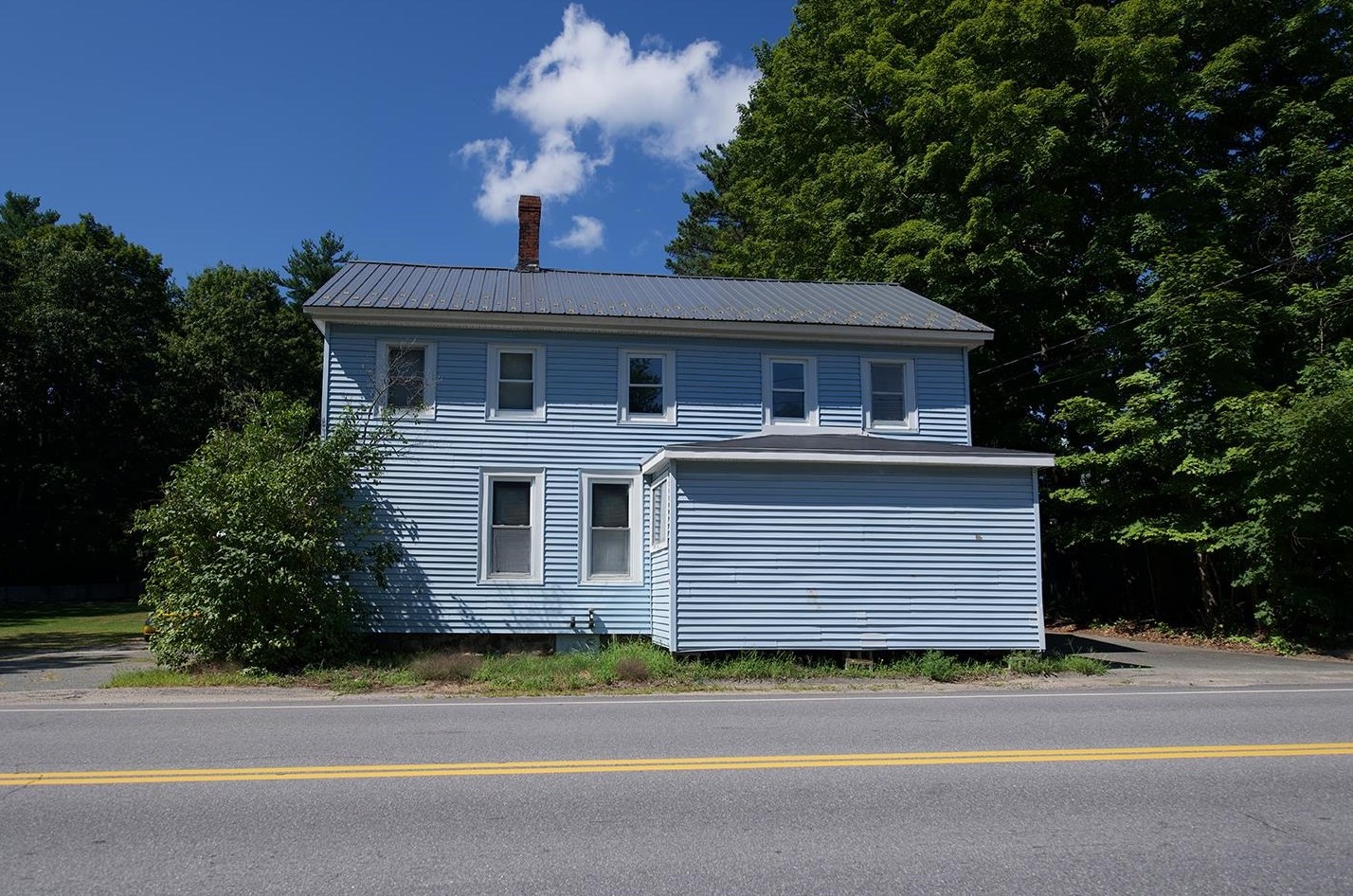 62 N Main St, Newton, NH 03858