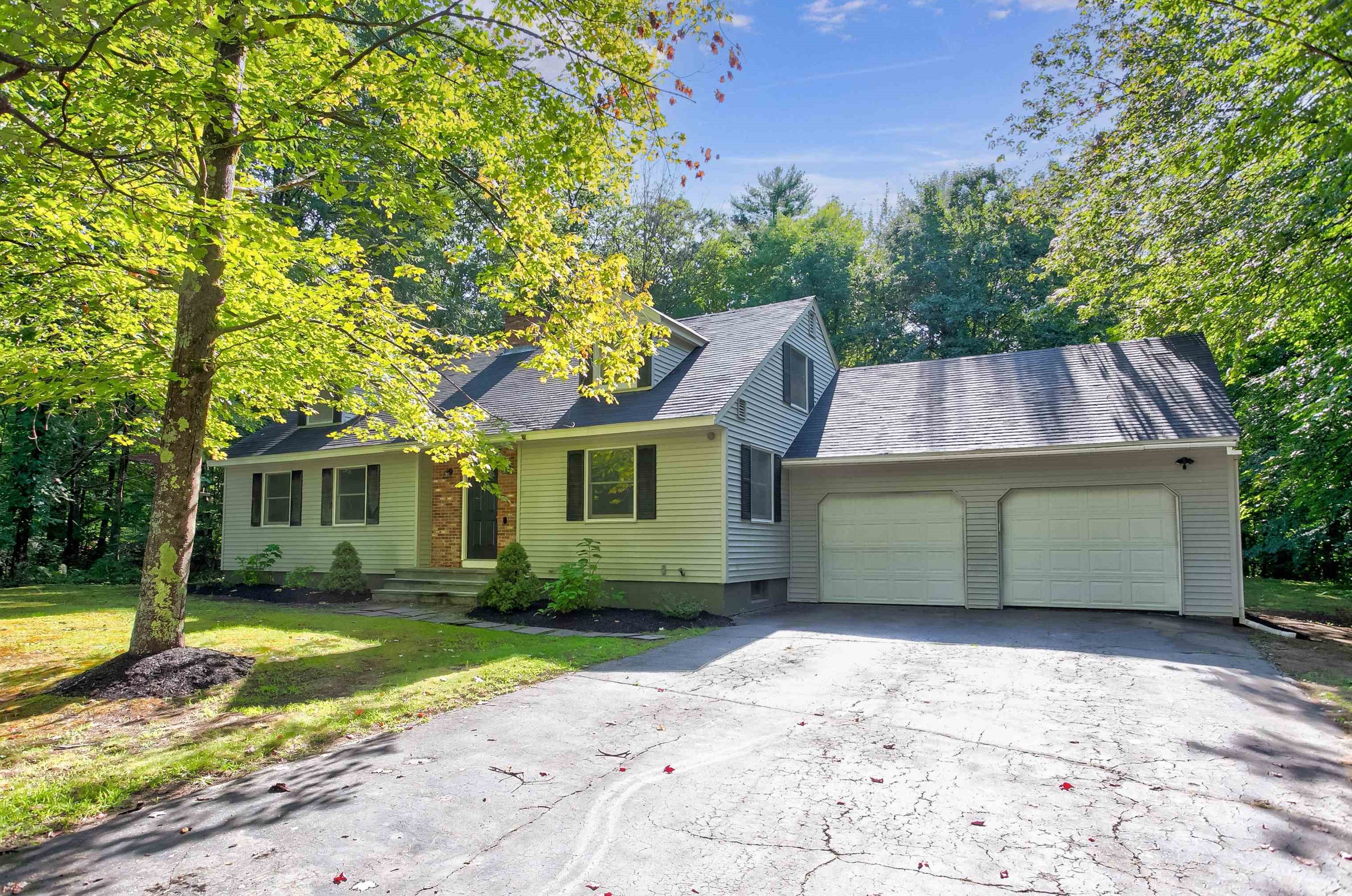 10 Jiminy Dr, Tuftonboro, NH 03894