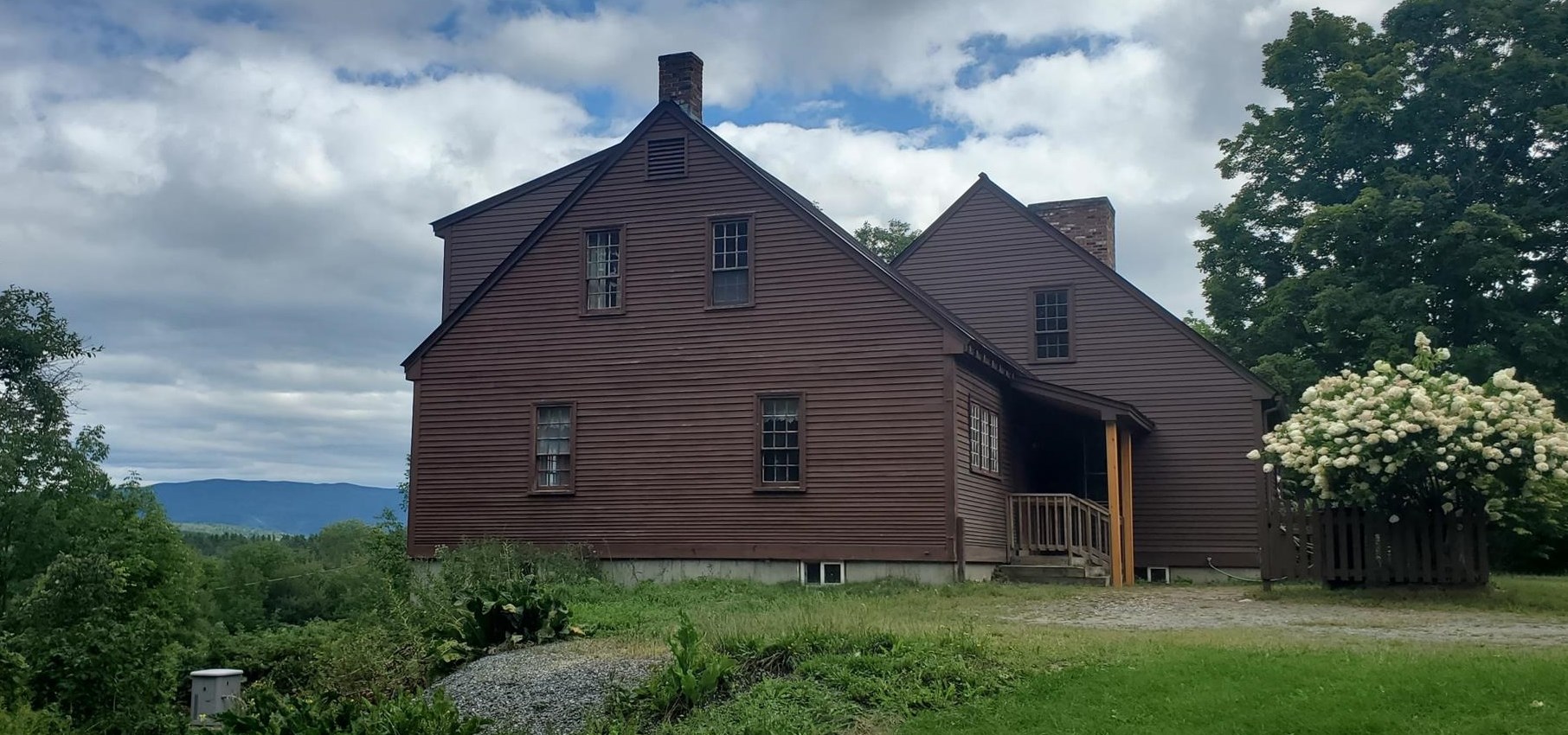 1222 Gov Meldrim Thomson Scenic Hwy, Orford, NH 03777-4343