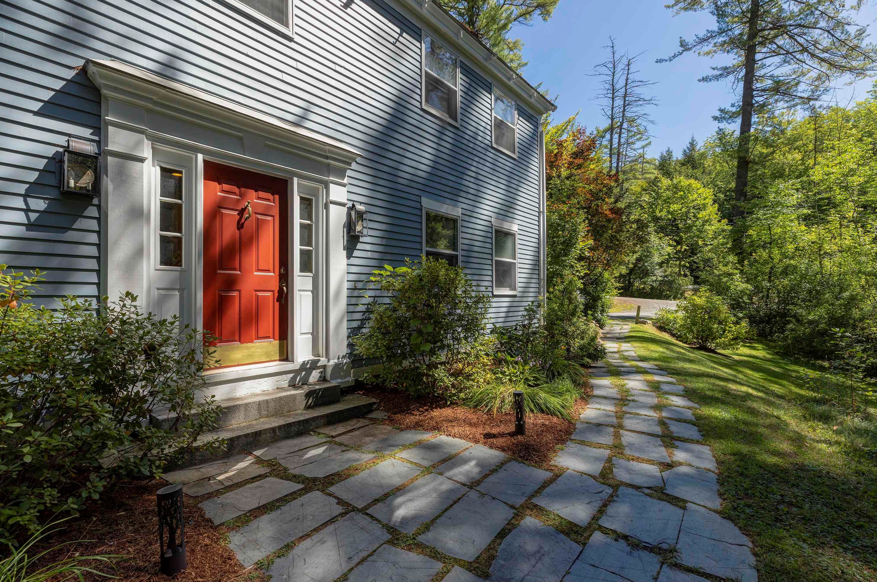 2 Balch Hill Ln, Hanover, NH 03755-1622