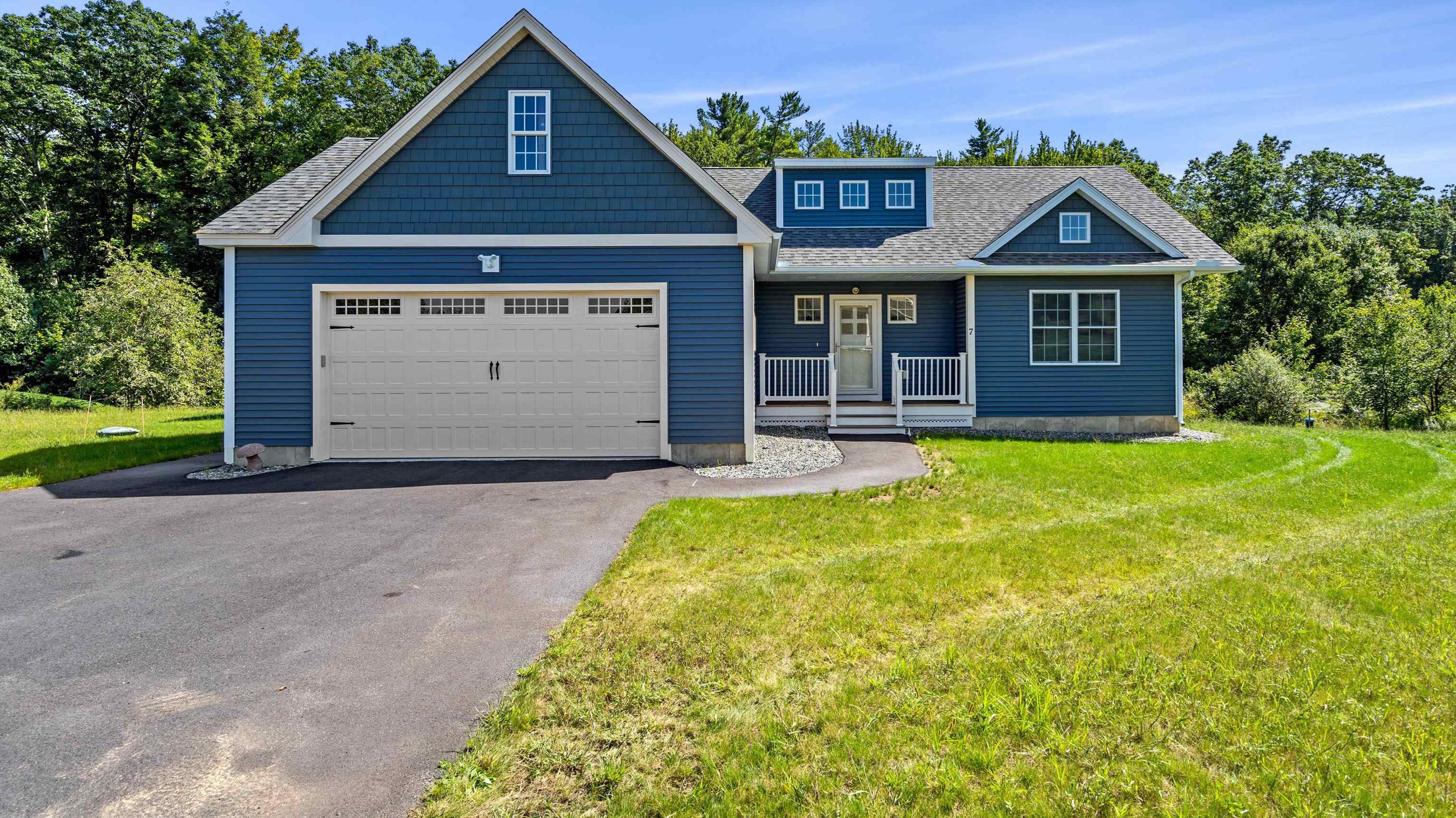 7 Apple Way, Epping, NH 03042 exterior