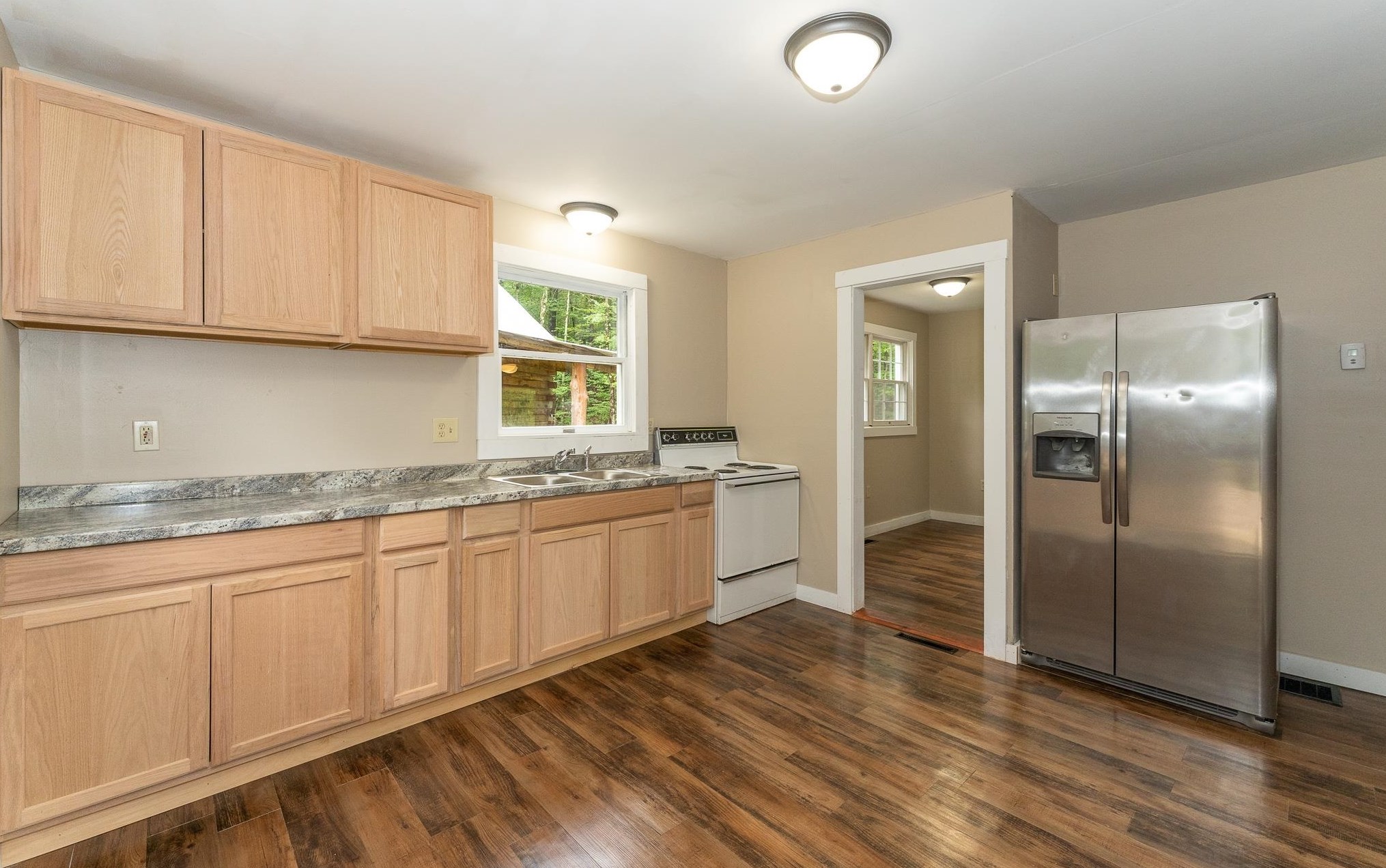 668 Green Mountain Rd, Effingham, NH 03882 exterior