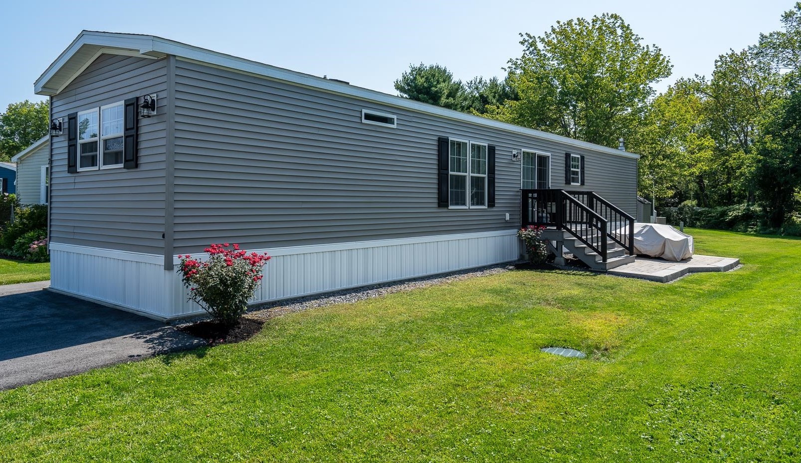 2 Beach Rose Lane, North Hampton, NH 03862