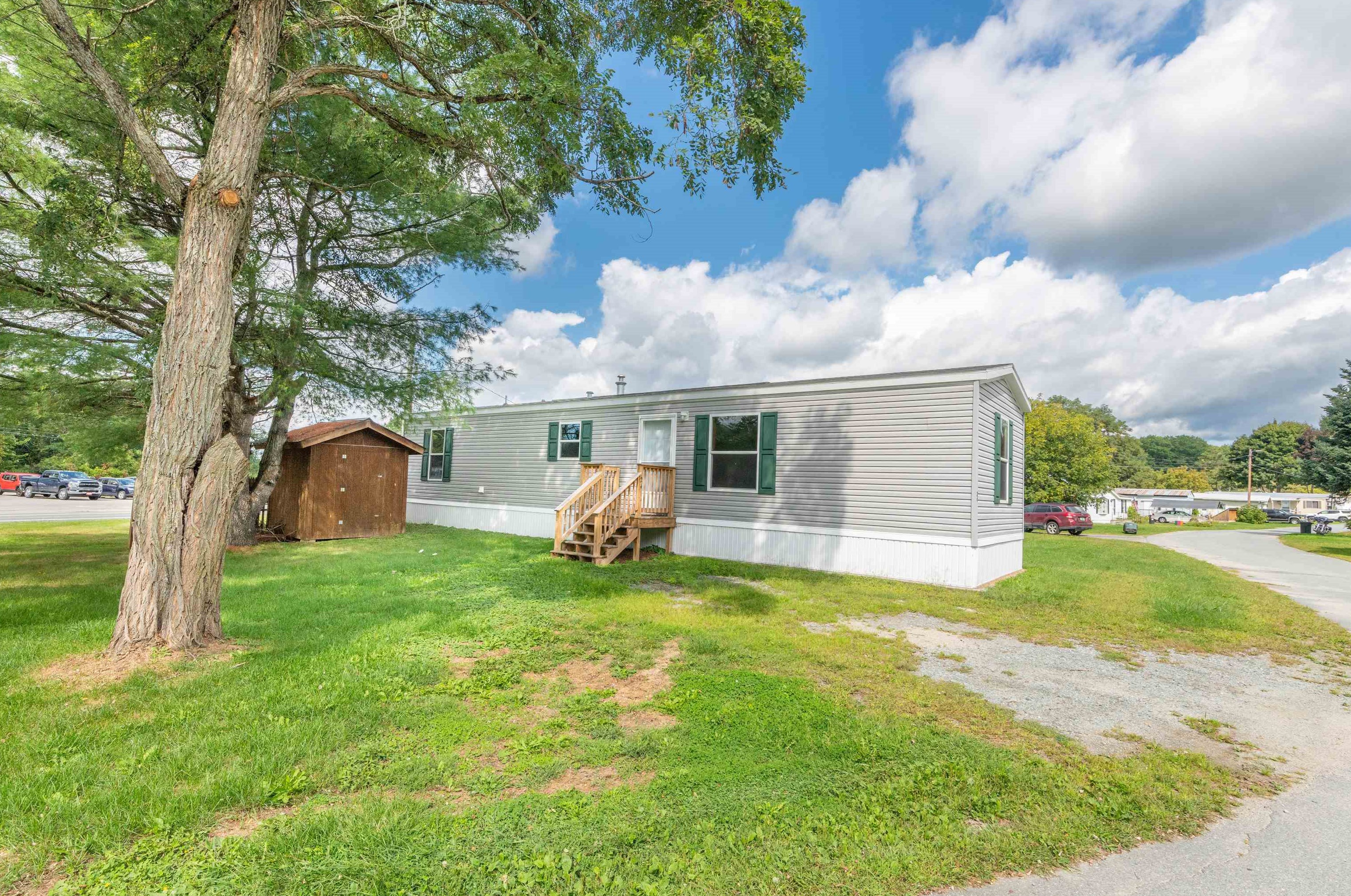 24 Harmony Dr, Landaff, NH 03785-4906