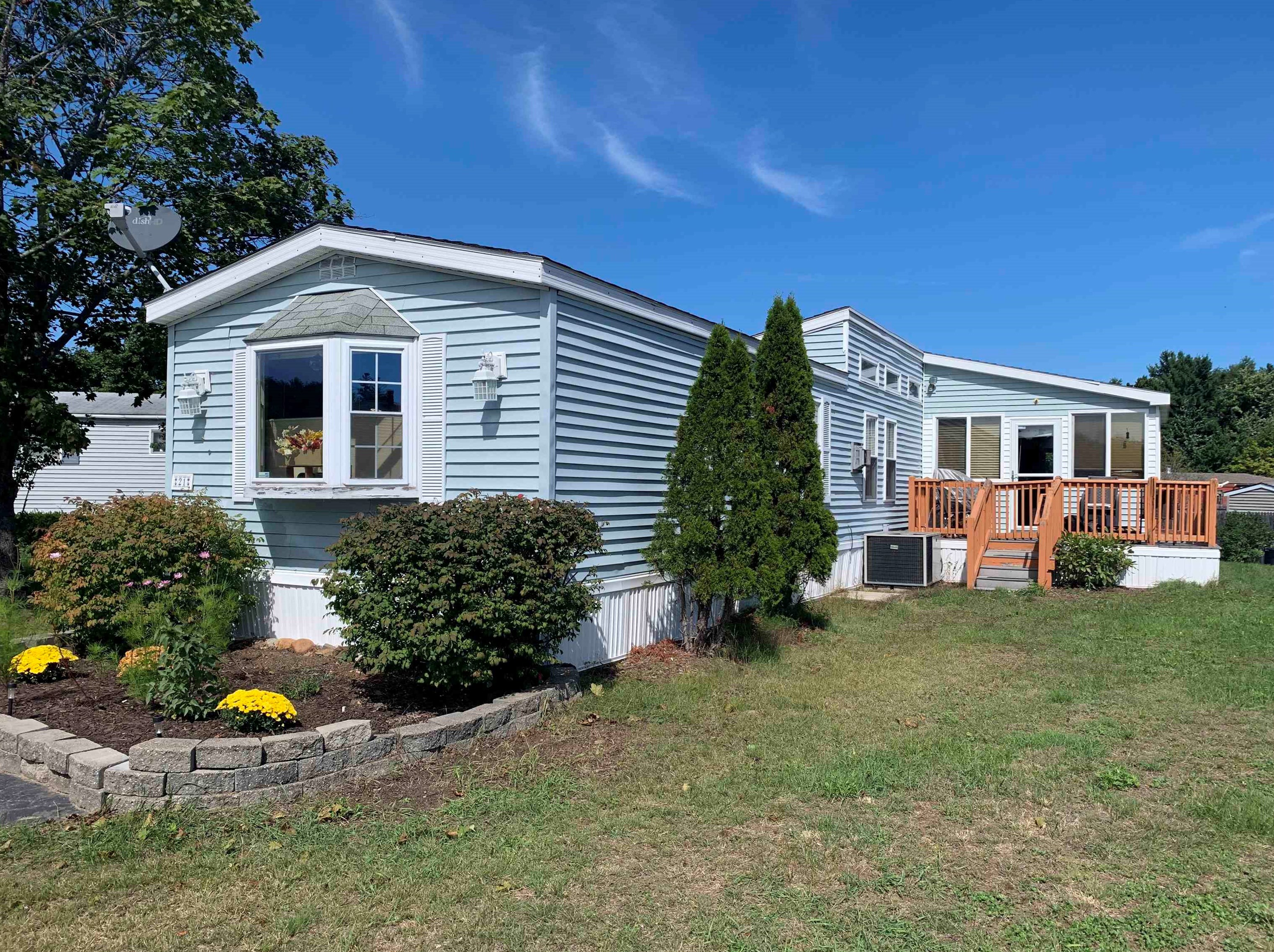 21 Blossom Ln, Rochester, NH 03868-8720