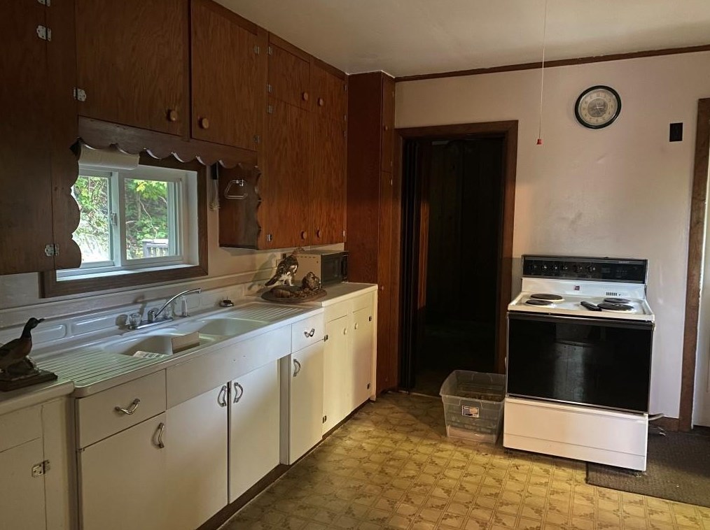 761 Western Ave, Berlin NH  03570-1014 exterior