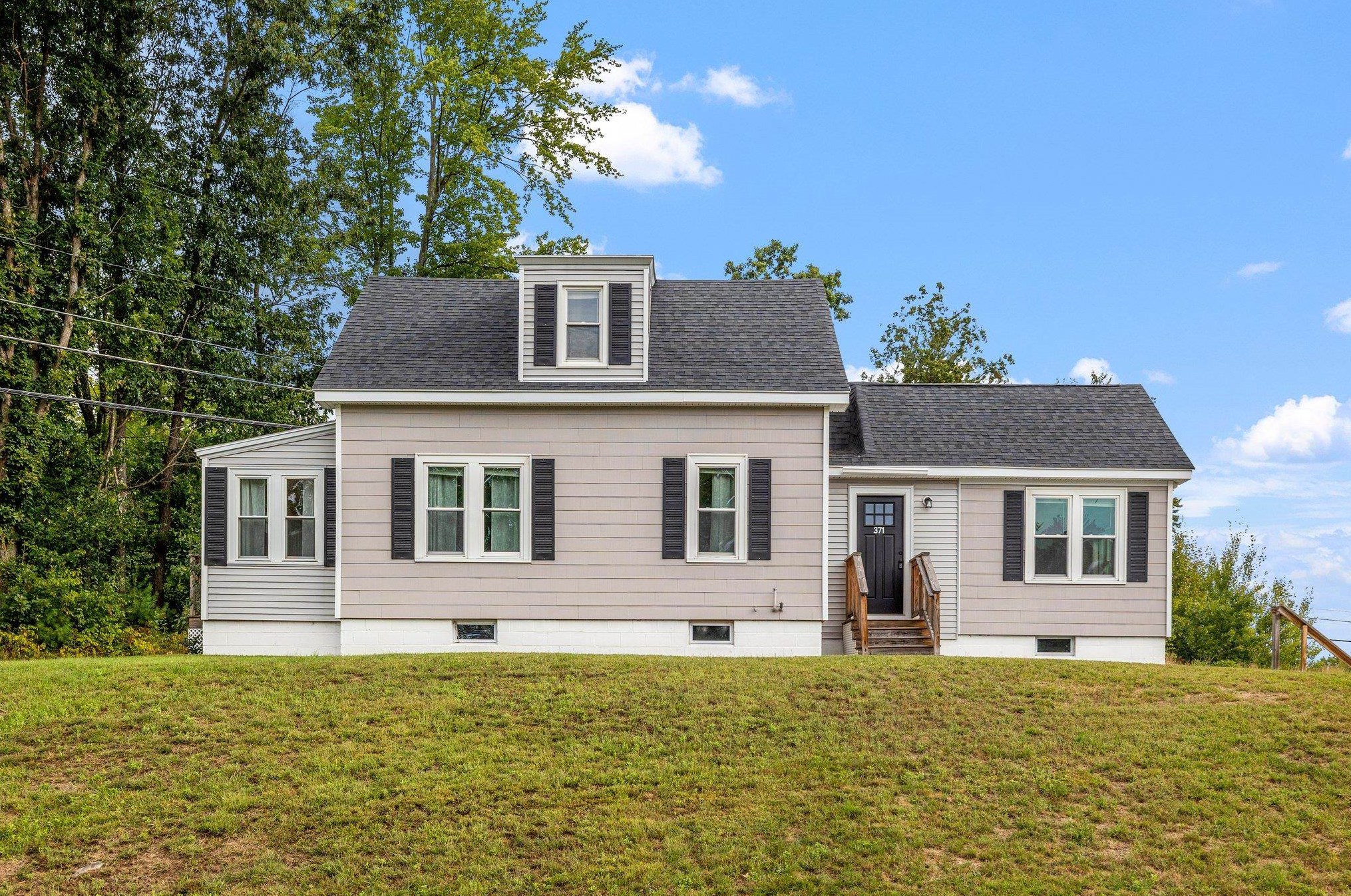 371 Loudon Rd, Concord, NH 03301