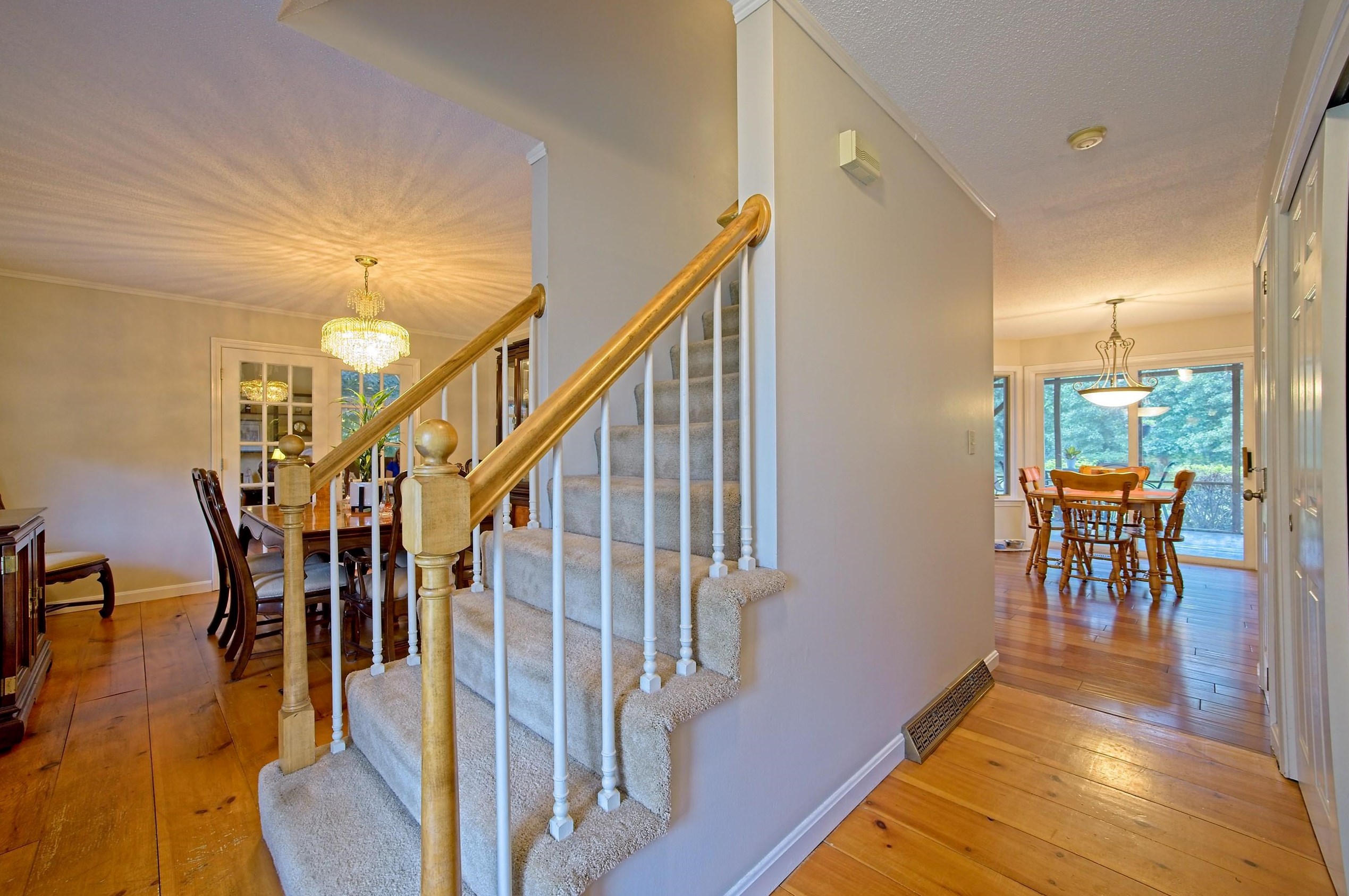 6 Waterview Cir, Hudson NH 03052-8046 exterior