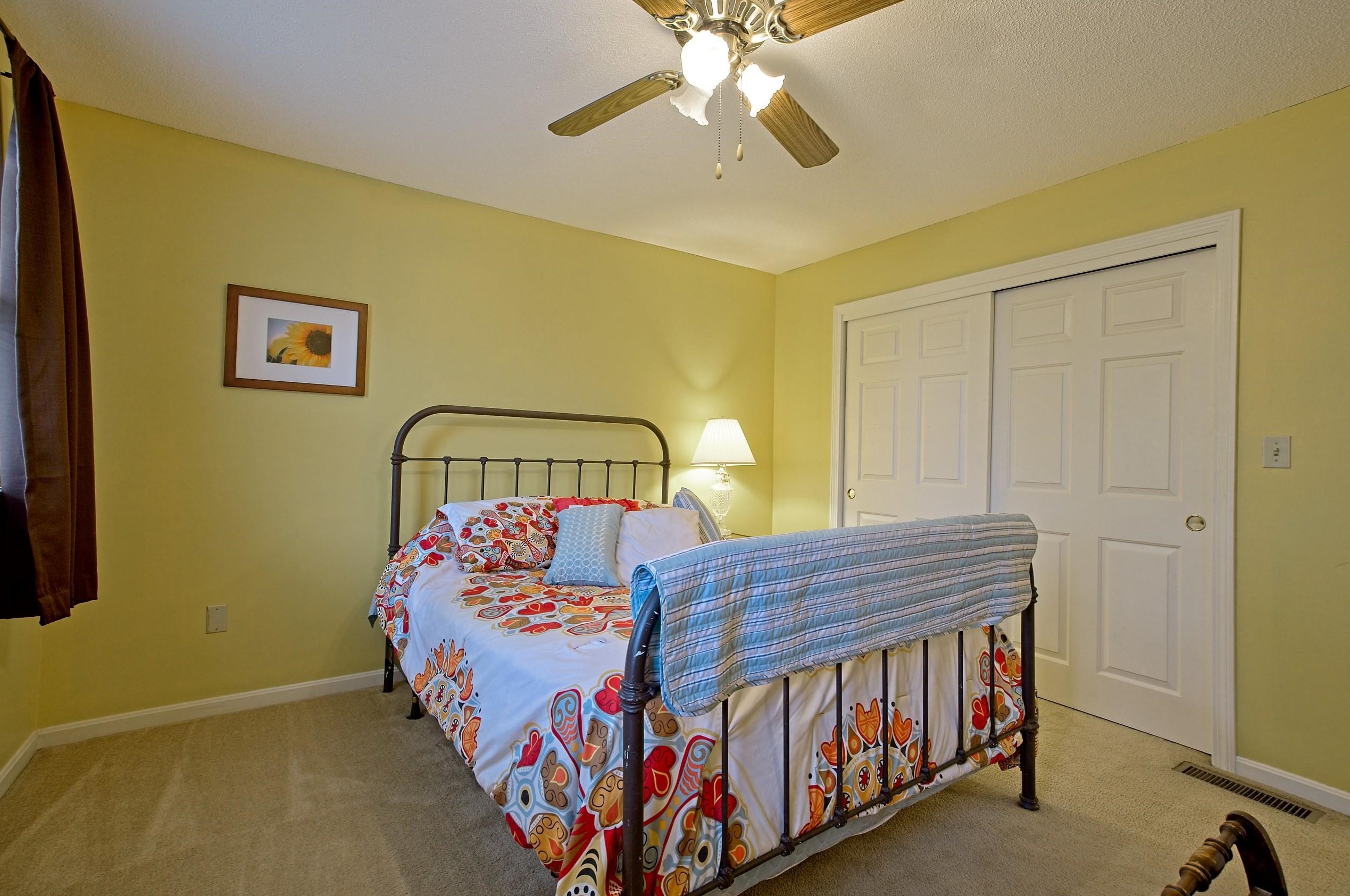 6 Waterview Cir, Hudson NH 03052-8046 exterior