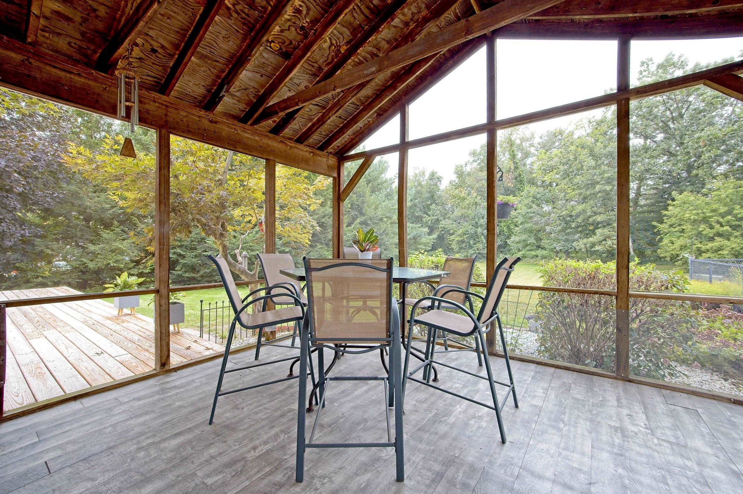 6 Waterview Cir, Hudson NH 03052-8046 exterior