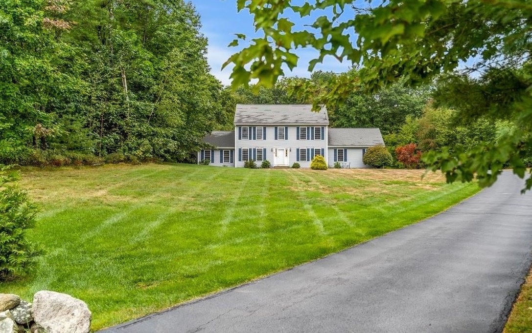 36 Wildflower Way, Milford, NH 03055 exterior