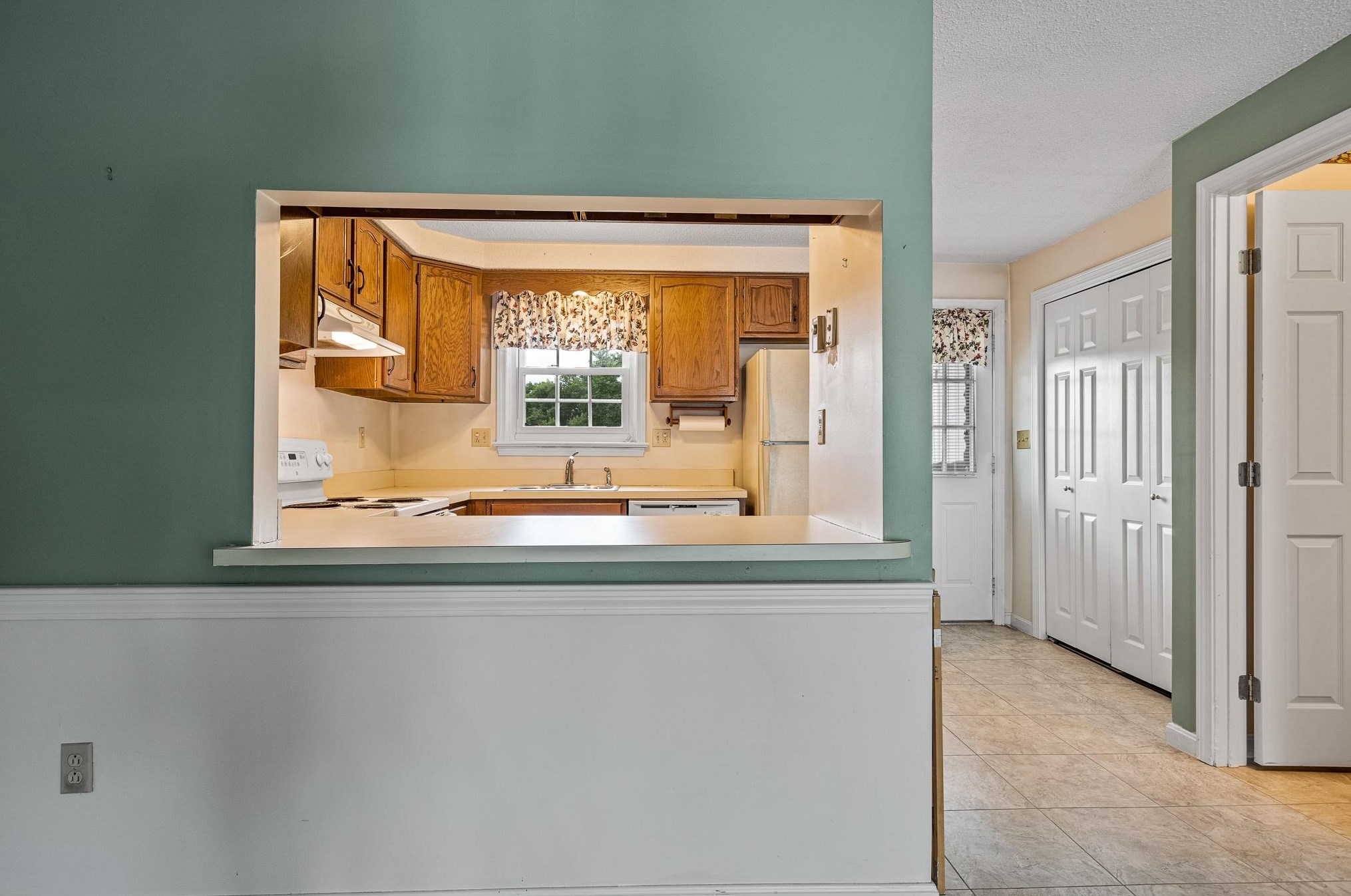 14 Boulder Way, Merrimack NH 03054-6601 exterior