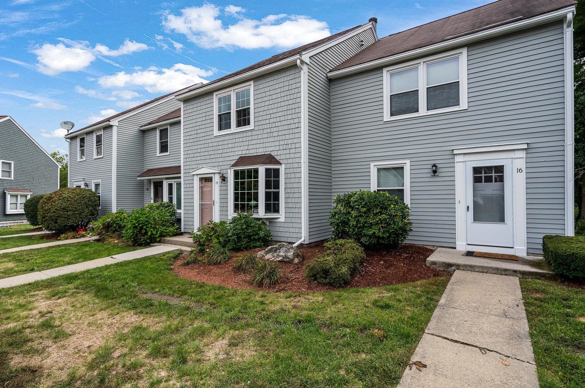 14 Boulder Way, Merrimack NH 03054-6601 exterior