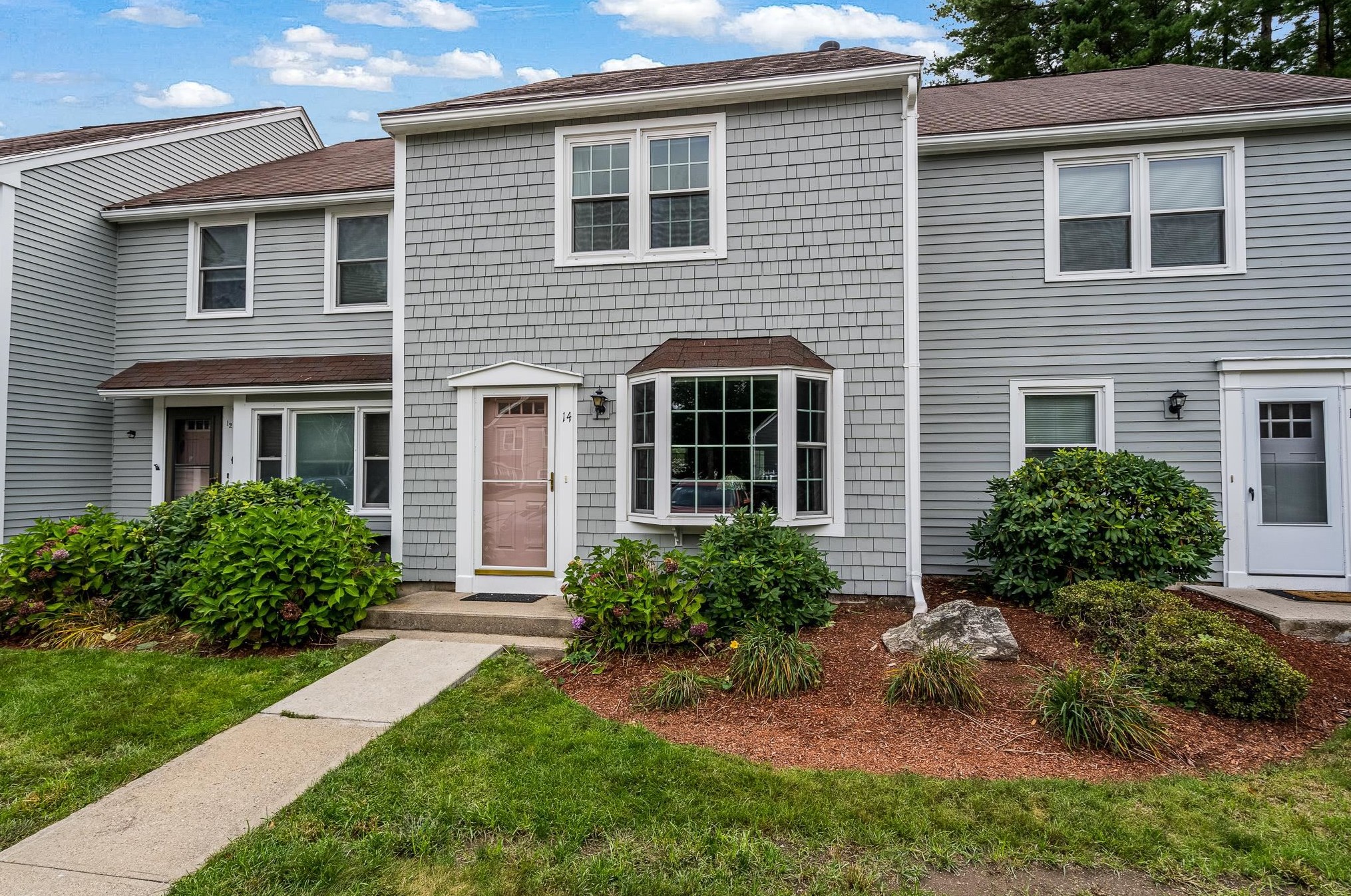 14 Boulder Way, Merrimack NH 03054-6601 exterior