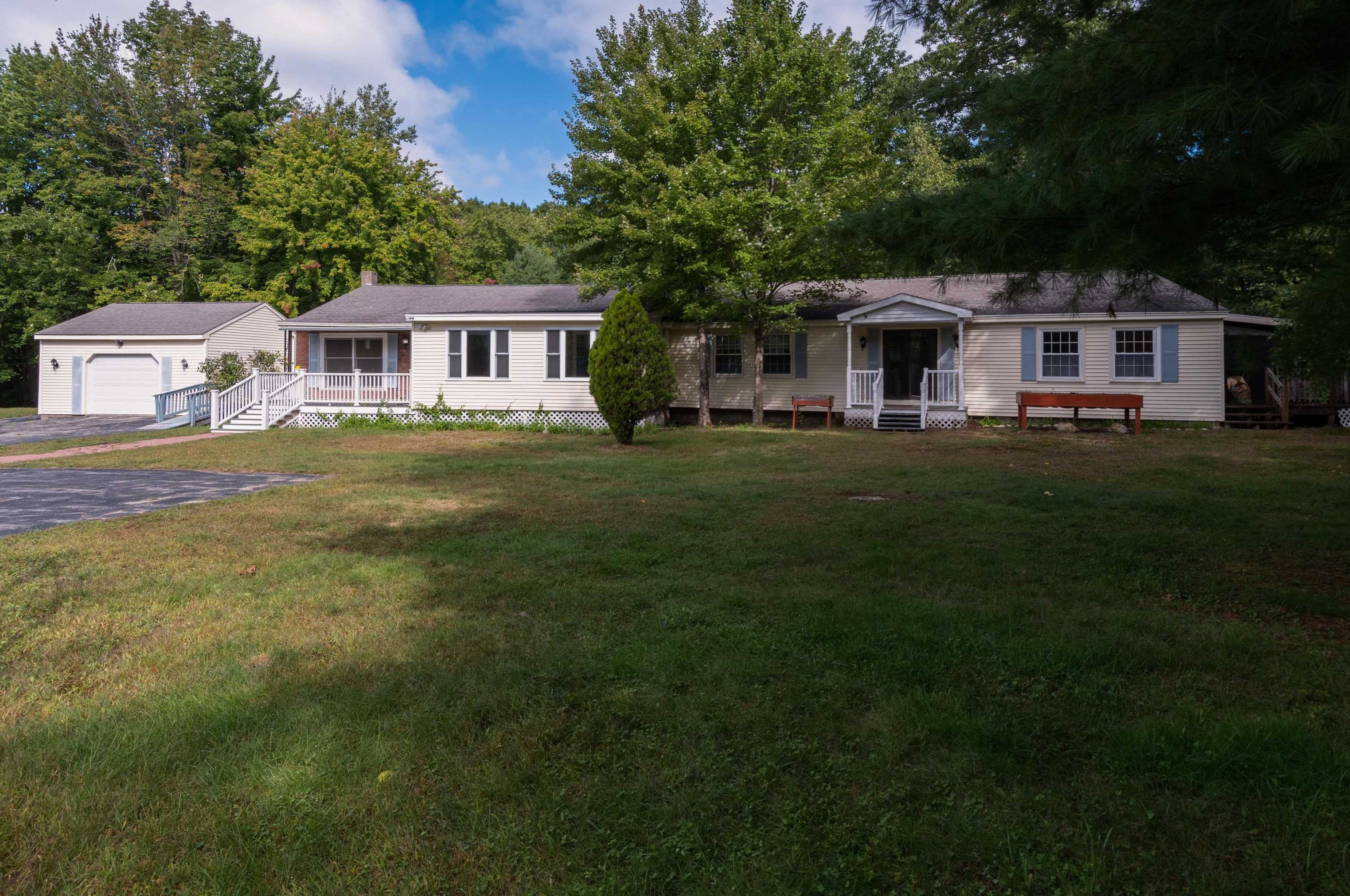188 Leda Ave, Manchester, NH 03104-4158