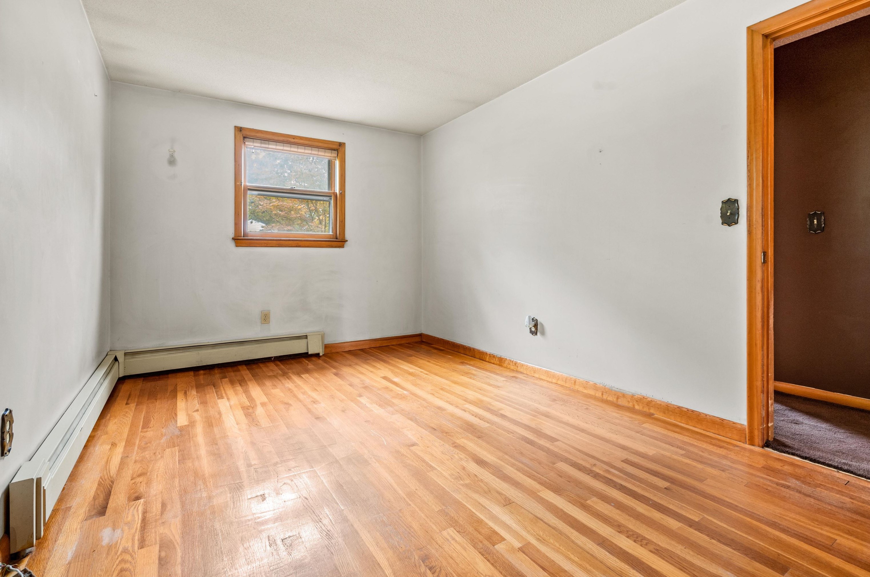 115 Lakeside Dr, Manchester NH 03104-5801 exterior