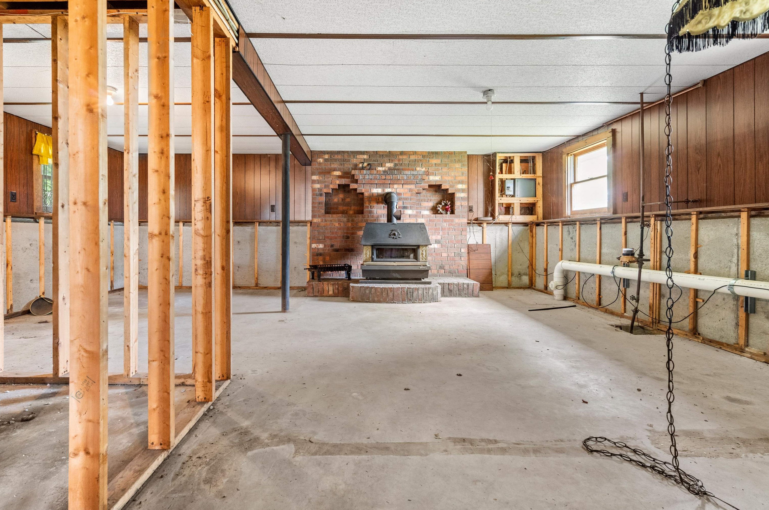 115 Lakeside Dr, Manchester NH 03104-5801 exterior